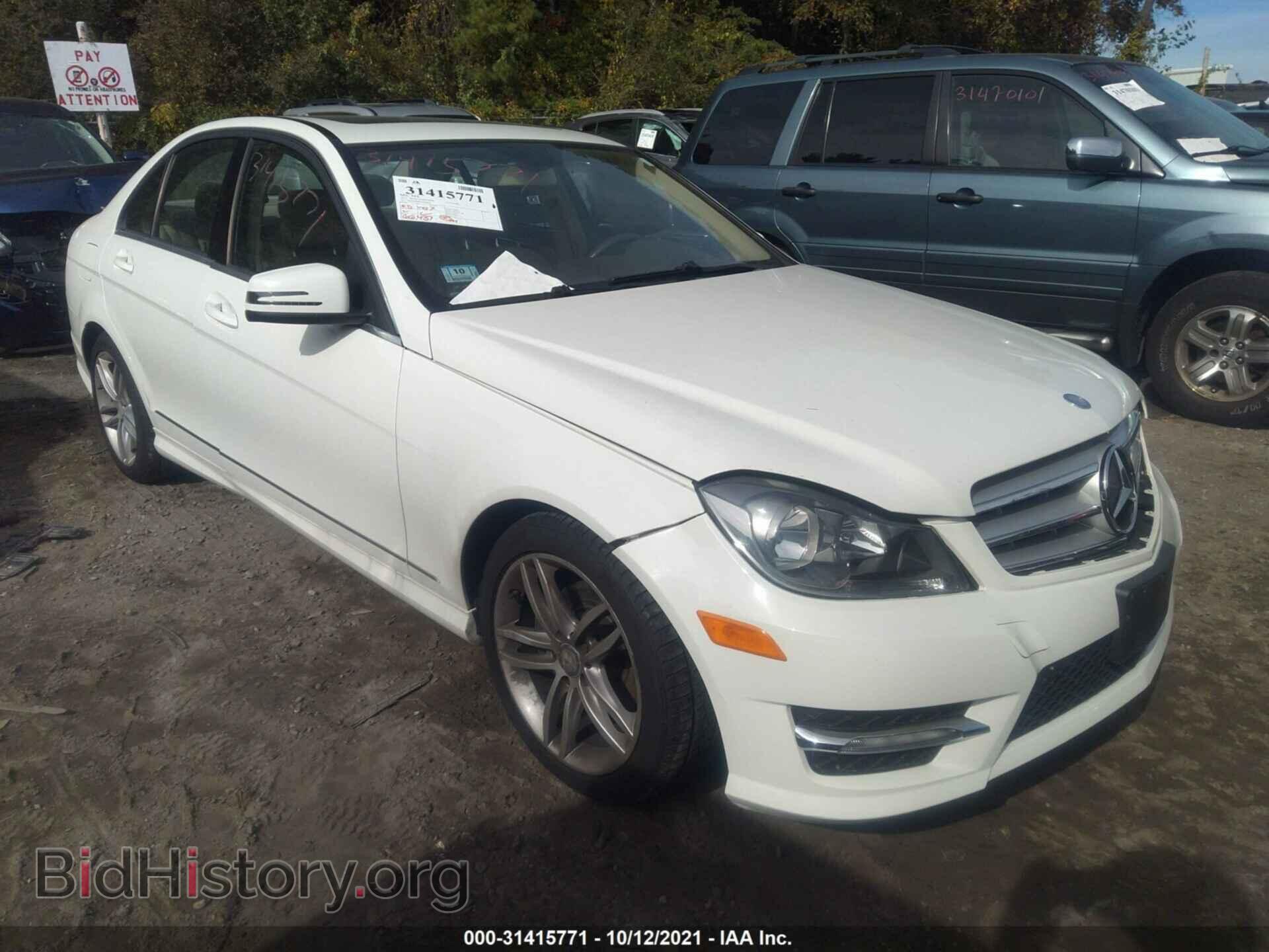 Photo WDDGF8BB5CR208536 - MERCEDES-BENZ C-CLASS 2012
