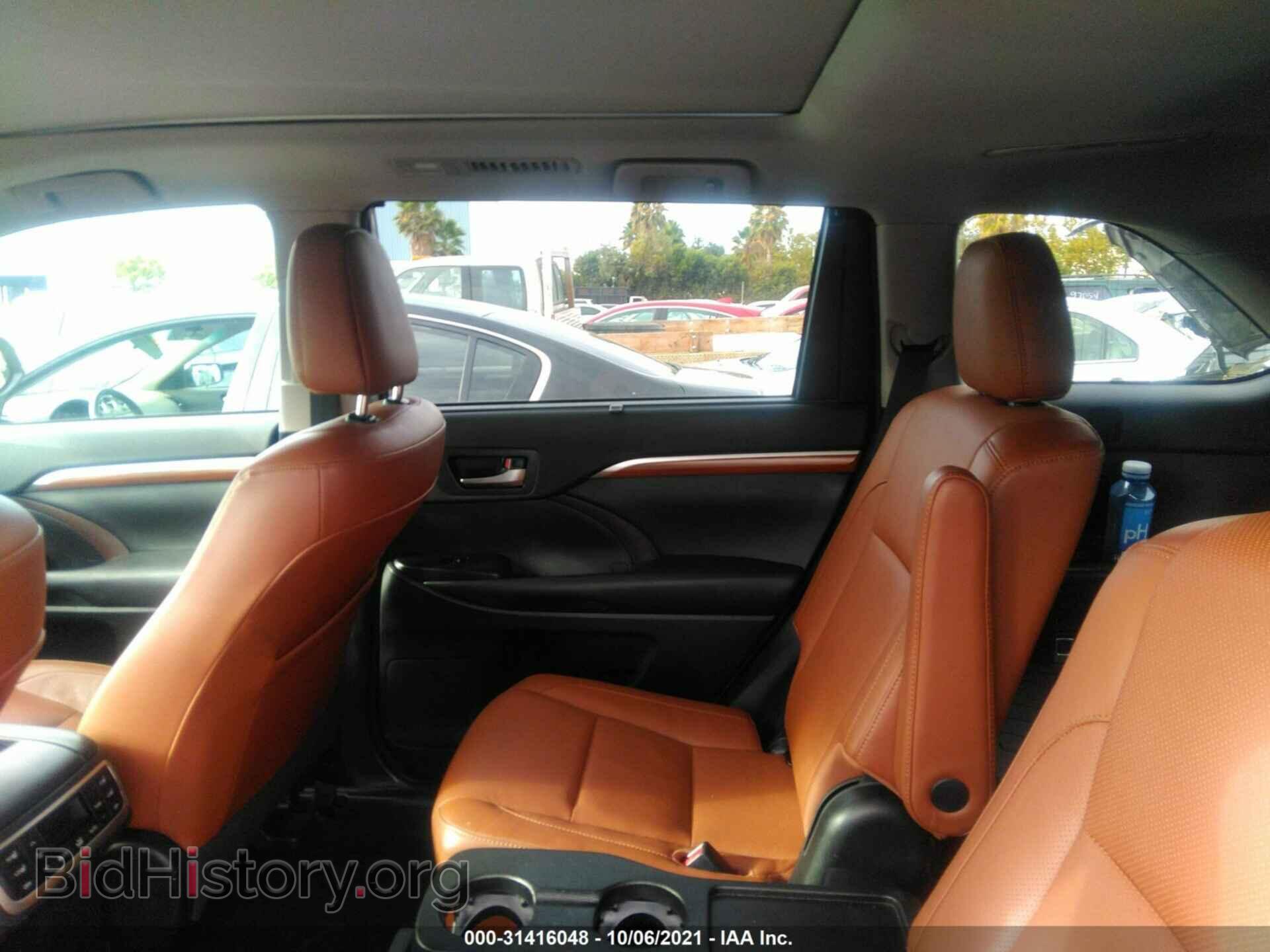 2018 TOYOTA HIGHLANDER - VIN: 5TDDZRFH5JS875145 - Фото 8