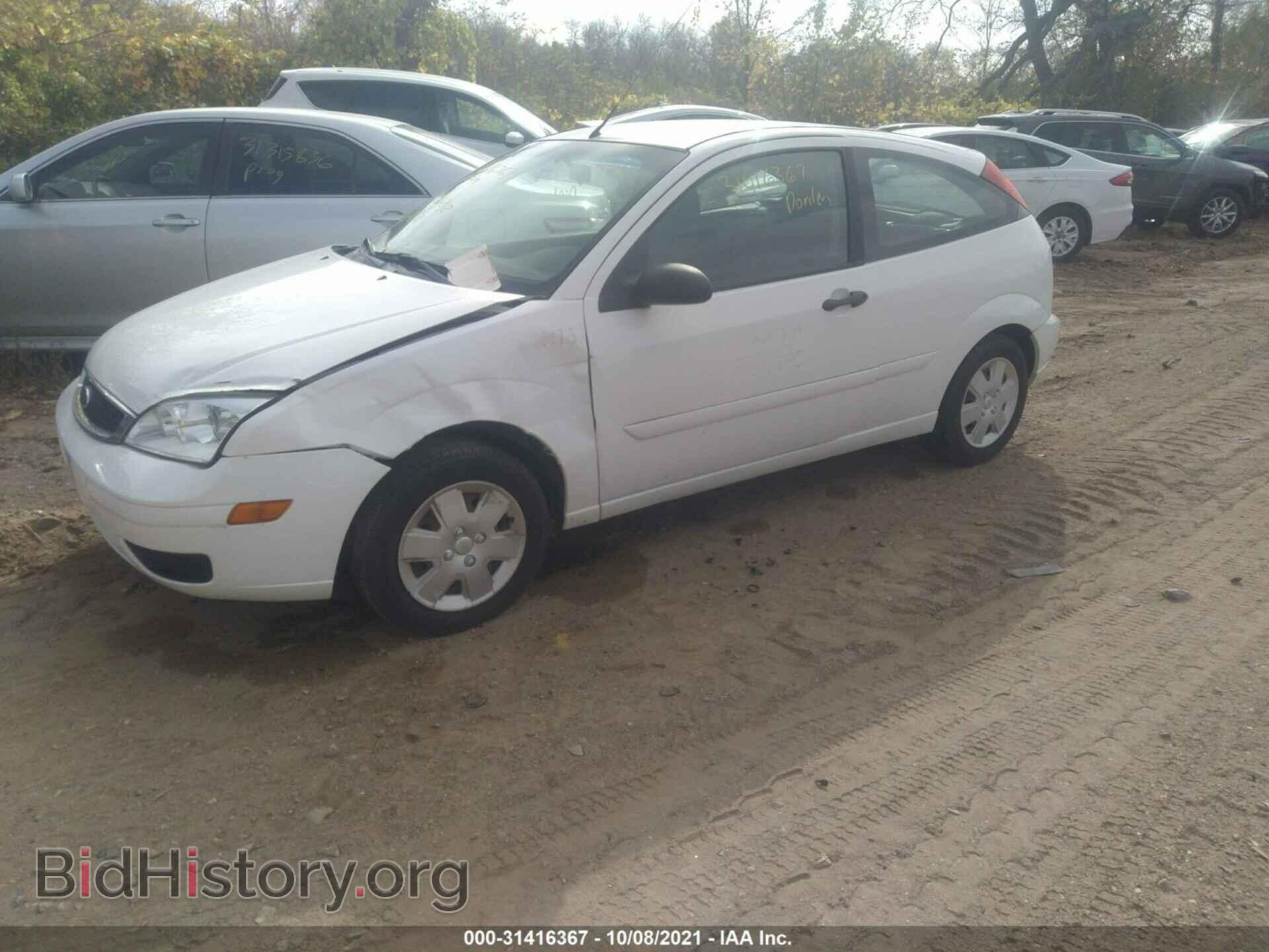 2006 FORD FOCUS - VIN: 1FAHP31N26W252242 - Фото 2