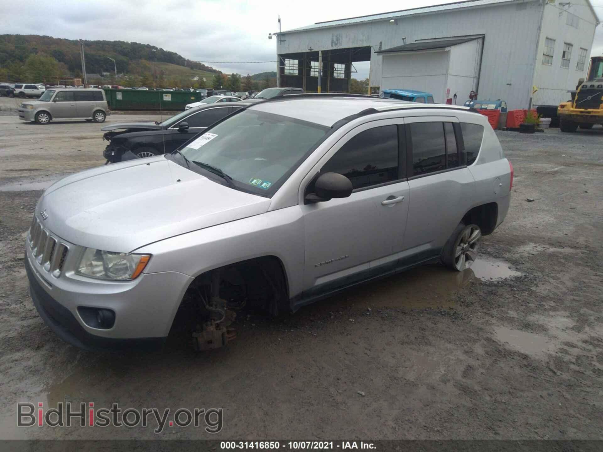 2011 JEEP COMPASS - VIN: 1J4NF1FB9BD148415 - Photo 2