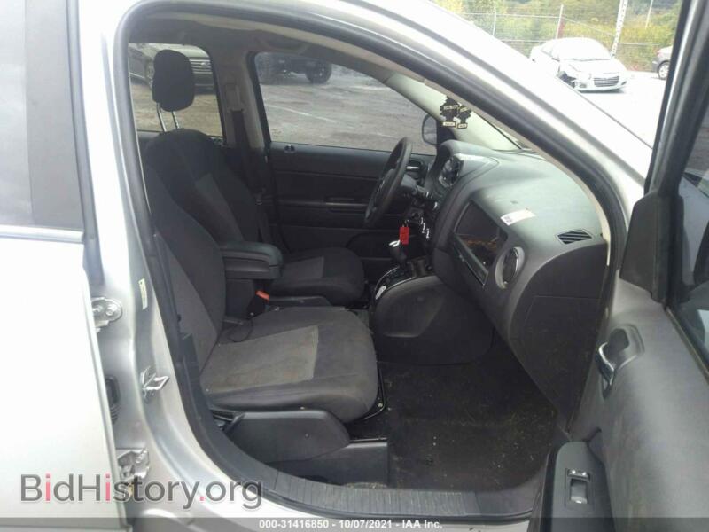 2011 Jeep COMPASS (VIN 1J4NF1FB9BD148415) — фото 5 из 12