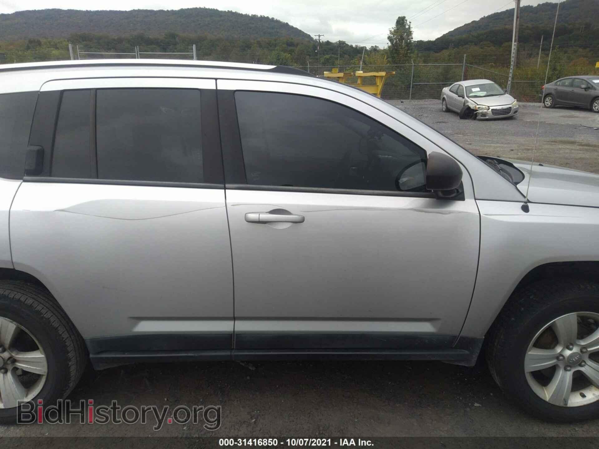 2011 JEEP COMPASS - VIN: 1J4NF1FB9BD148415 - Photo 6