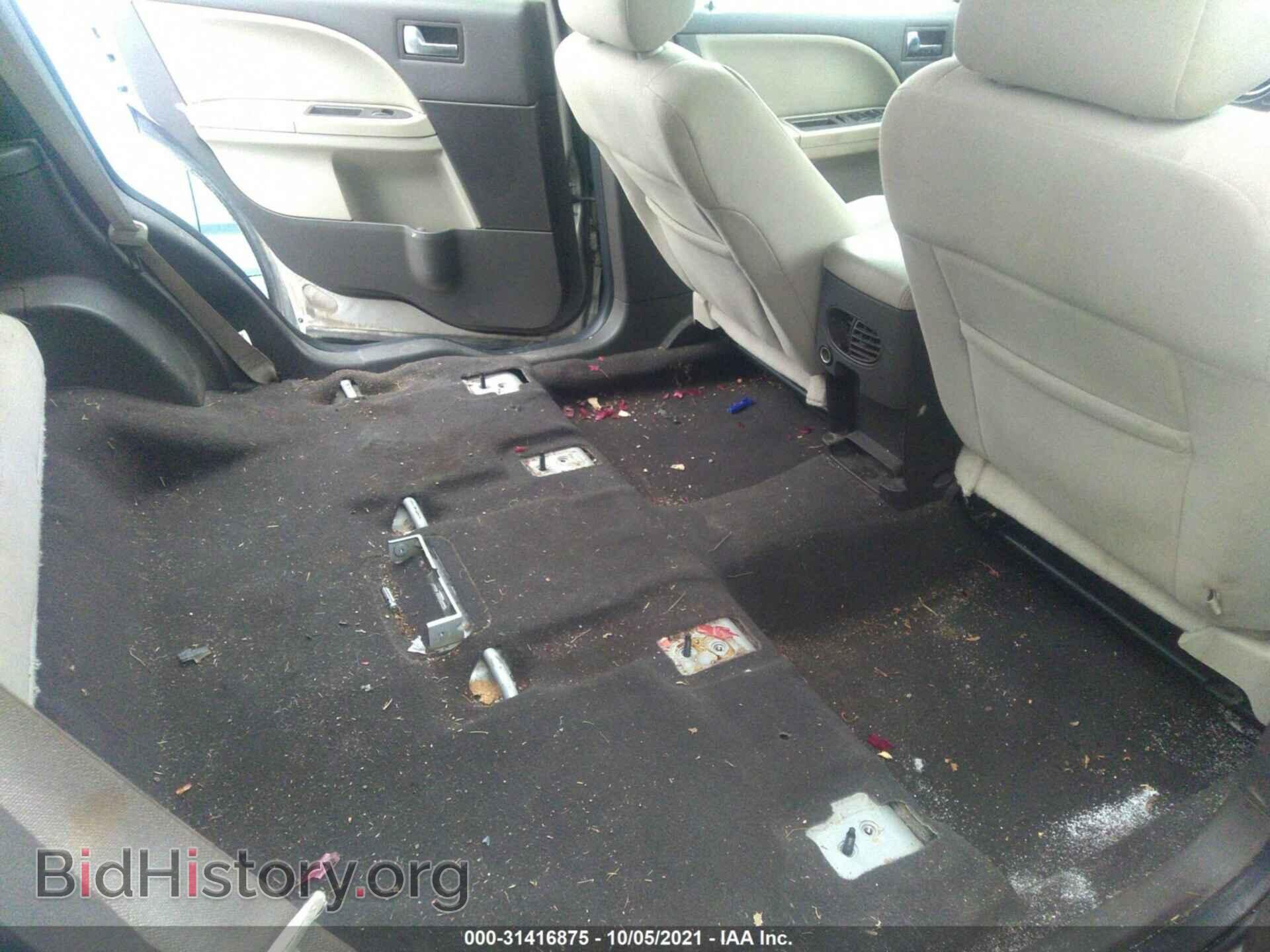 2008 FORD TAURUS X - VIN: 1FMDK02W38GA44943 - Photo 8