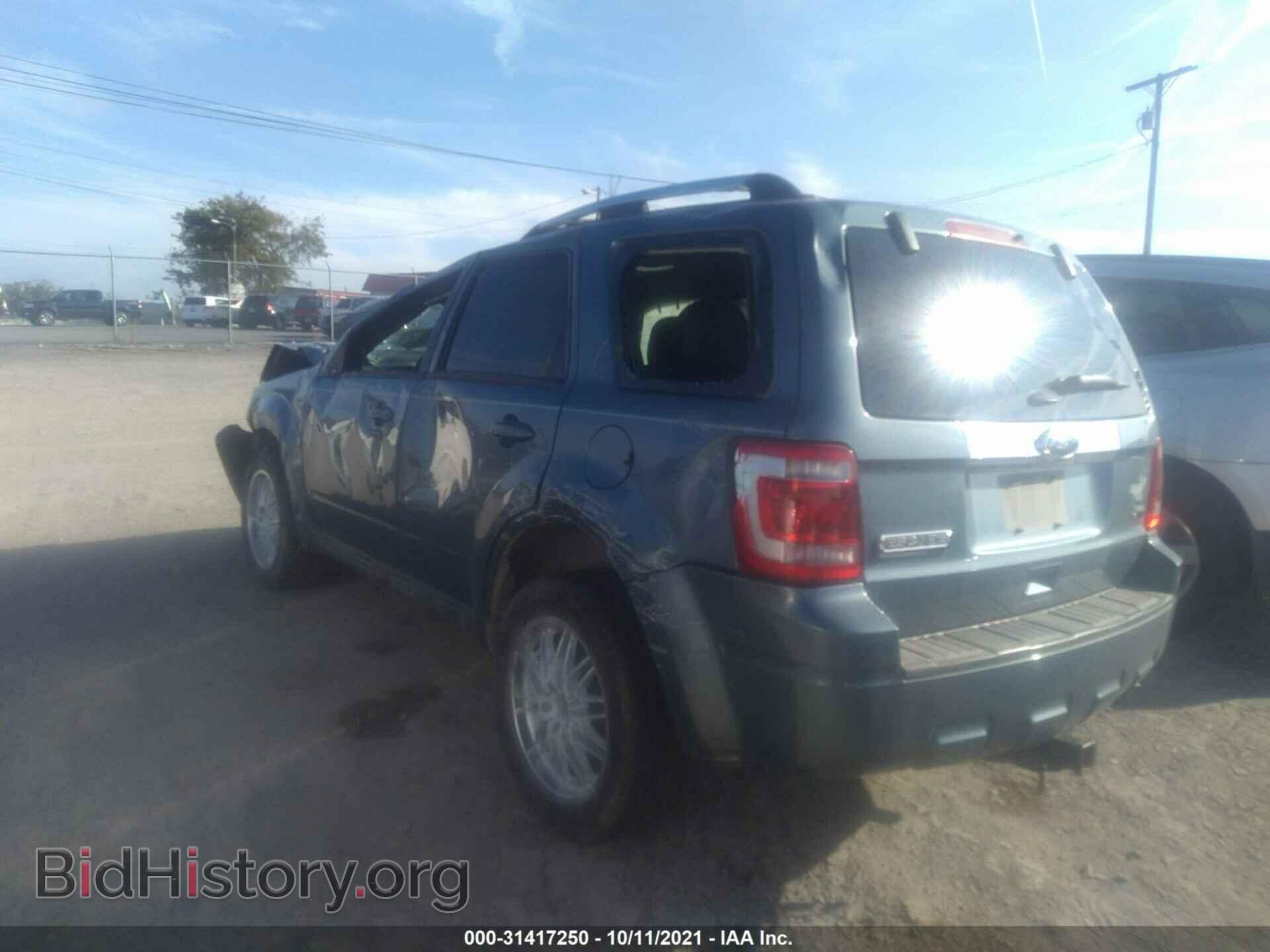 2011 FORD ESCAPE - VIN: 1FMCU0EGXBKB70232 - Фото 3