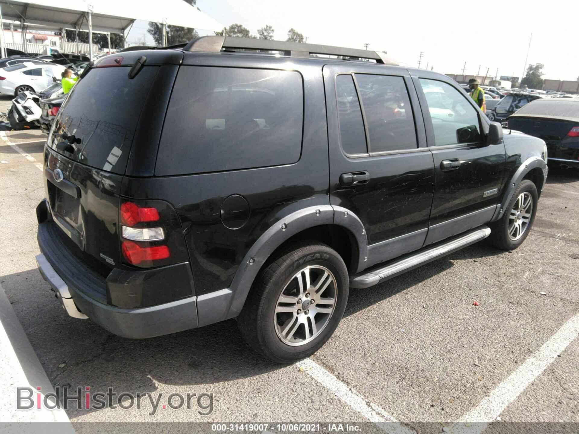 2007 FORD EXPLORER - VIN: 1FMEU63EX7UB04577 - Фото 4