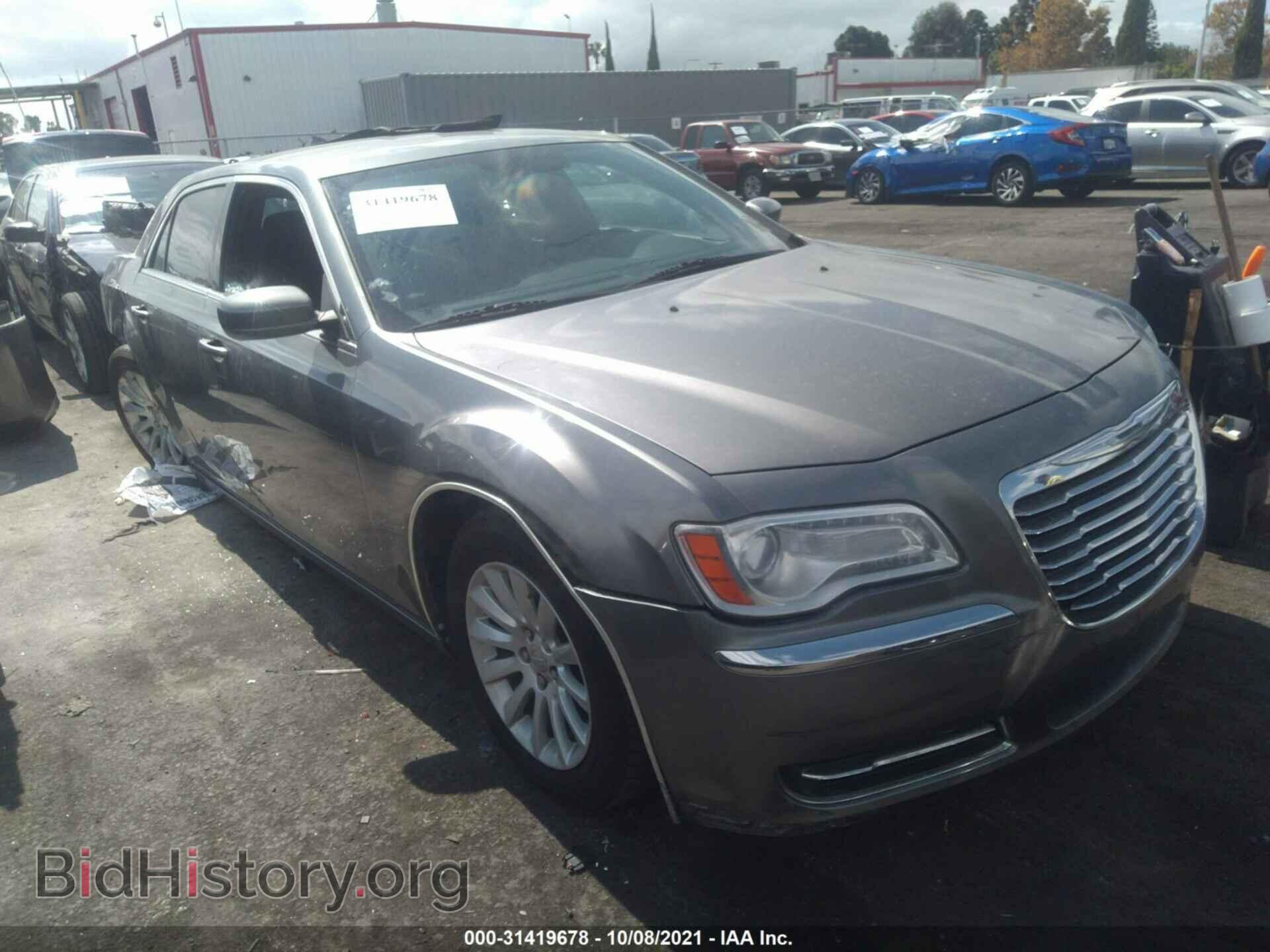 Фотография 2C3CCAAG5CH173006 - CHRYSLER 300 2012
