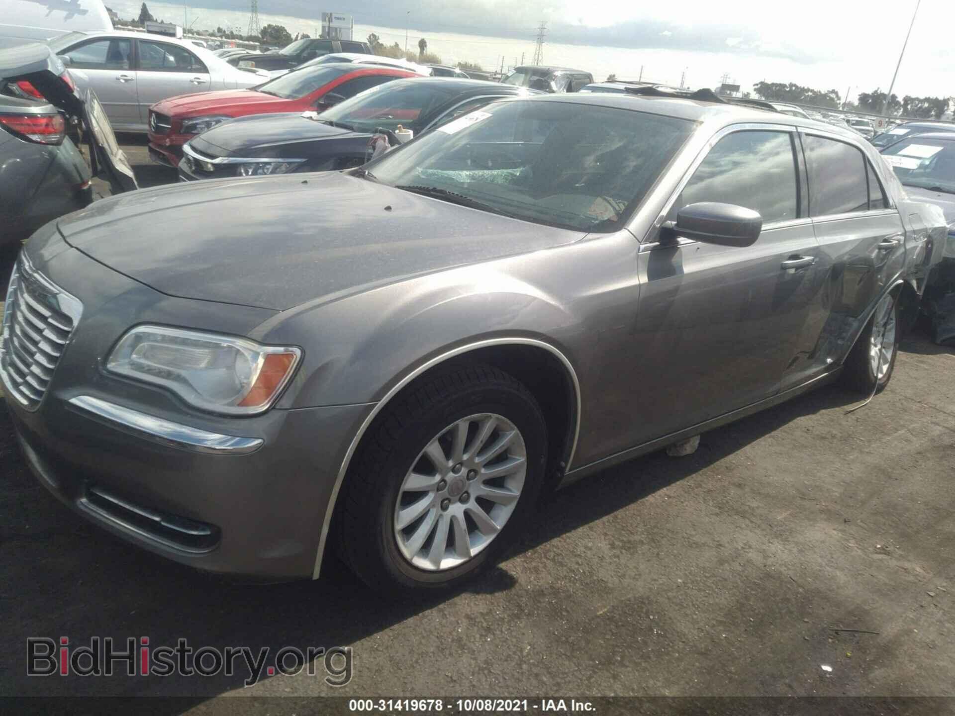 2012 CHRYSLER 300 - VIN: 2C3CCAAG5CH173006 - Фото 2