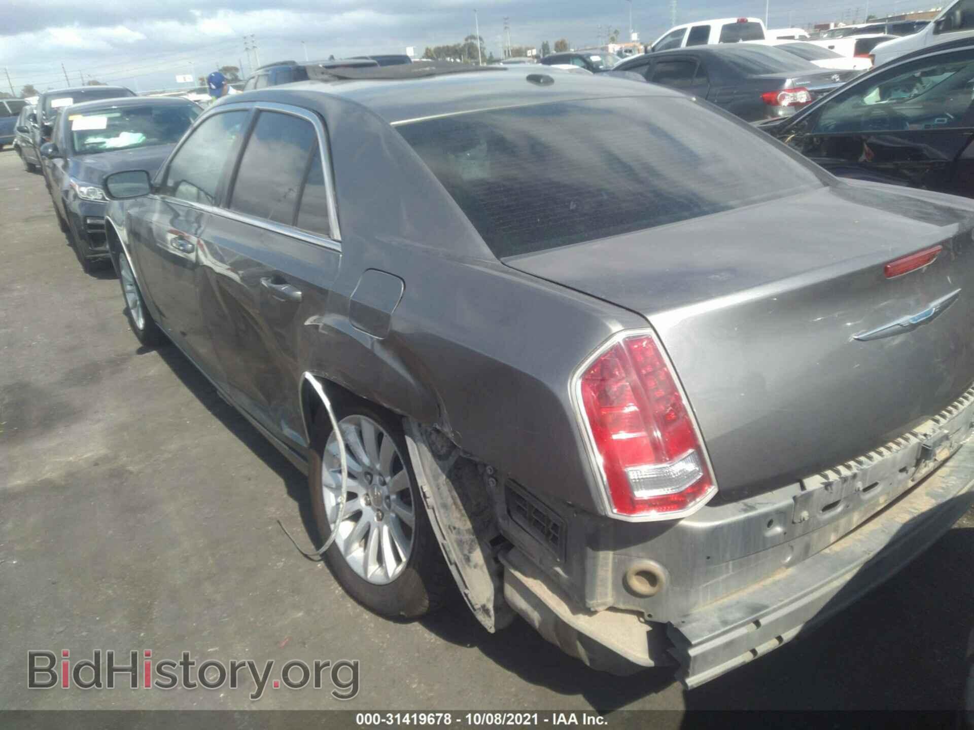 2012 CHRYSLER 300 - VIN: 2C3CCAAG5CH173006 - Фото 3