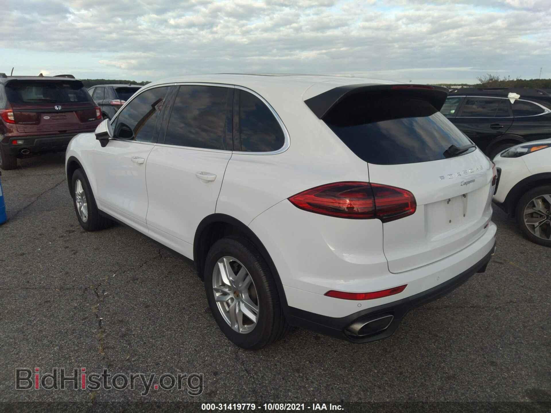 2016 PORSCHE CAYENNE - VIN: WP1AA2A29GLA00471 - Photo 3