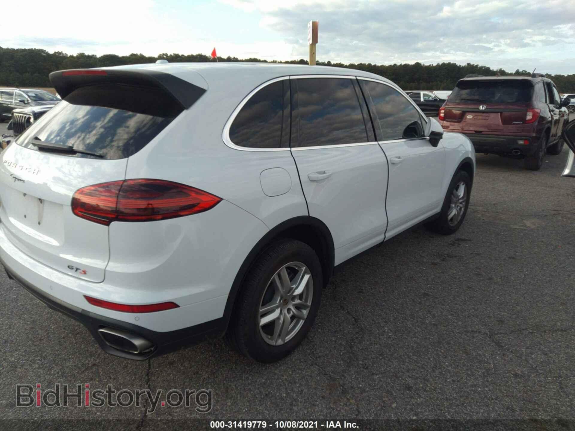 2016 PORSCHE CAYENNE - VIN: WP1AA2A29GLA00471 - Photo 4