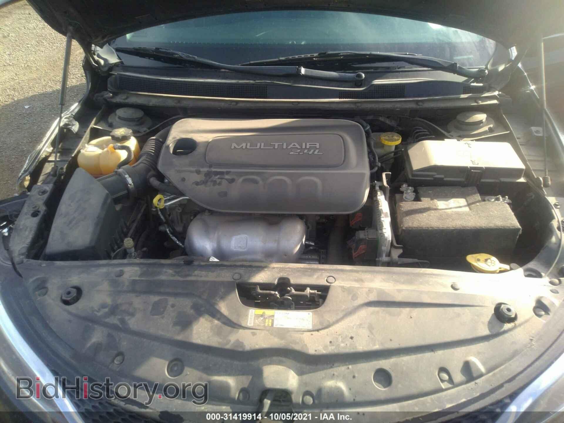 2015 CHRYSLER 200 - VIN: 1C3CCCAB5FN666793 - Фото 10