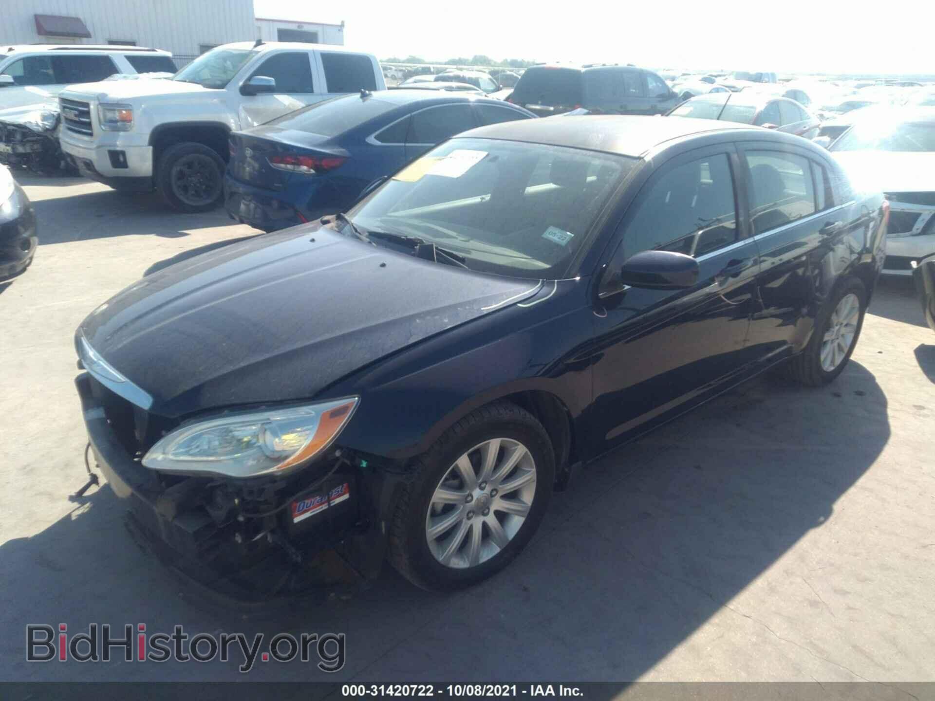 2013 CHRYSLER 200 - VIN: 1C3CCBBB6DN598204 - Фото 2