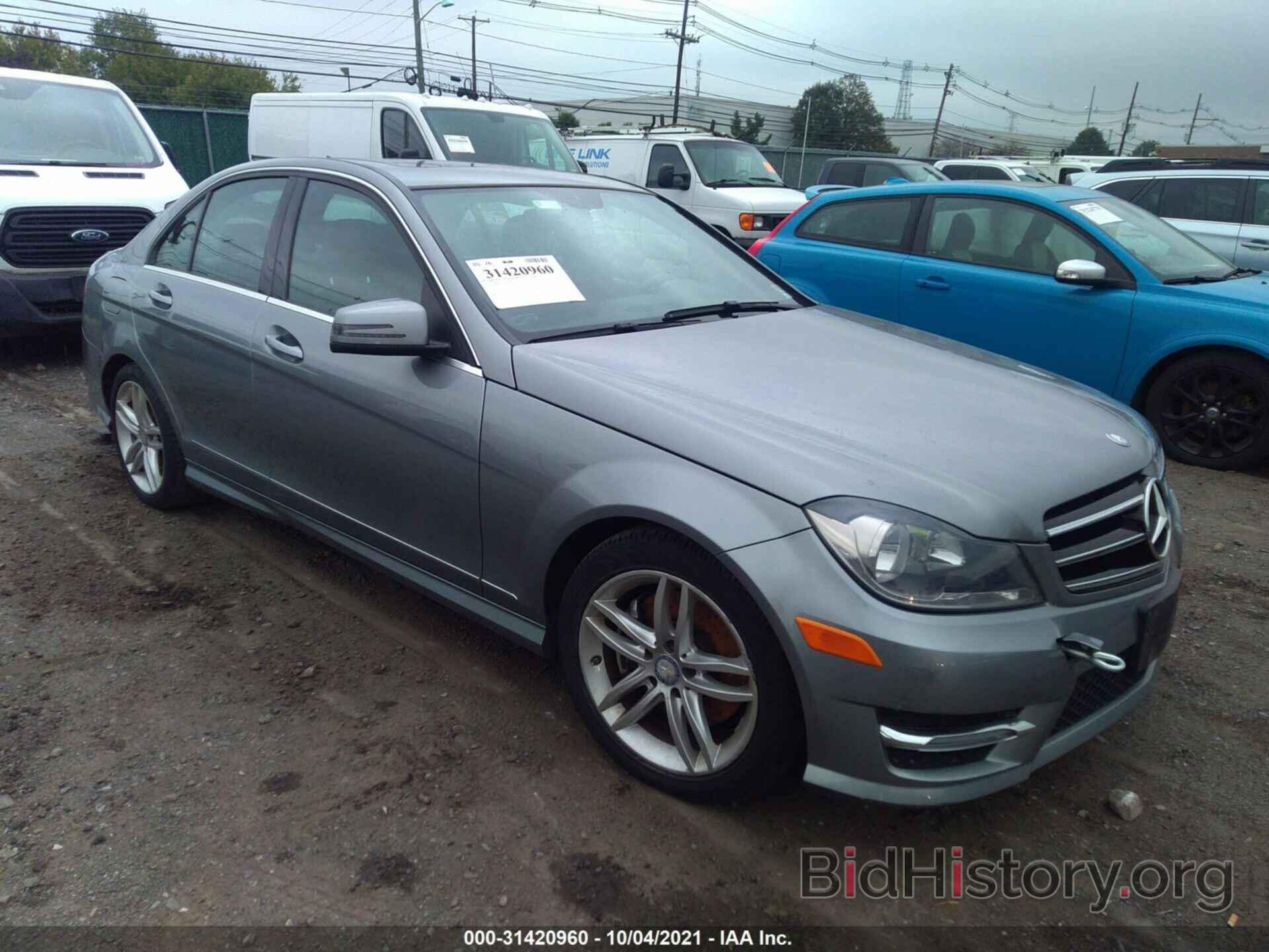 Photo WDDGF8AB3EA951859 - MERCEDES-BENZ C-CLASS 2014