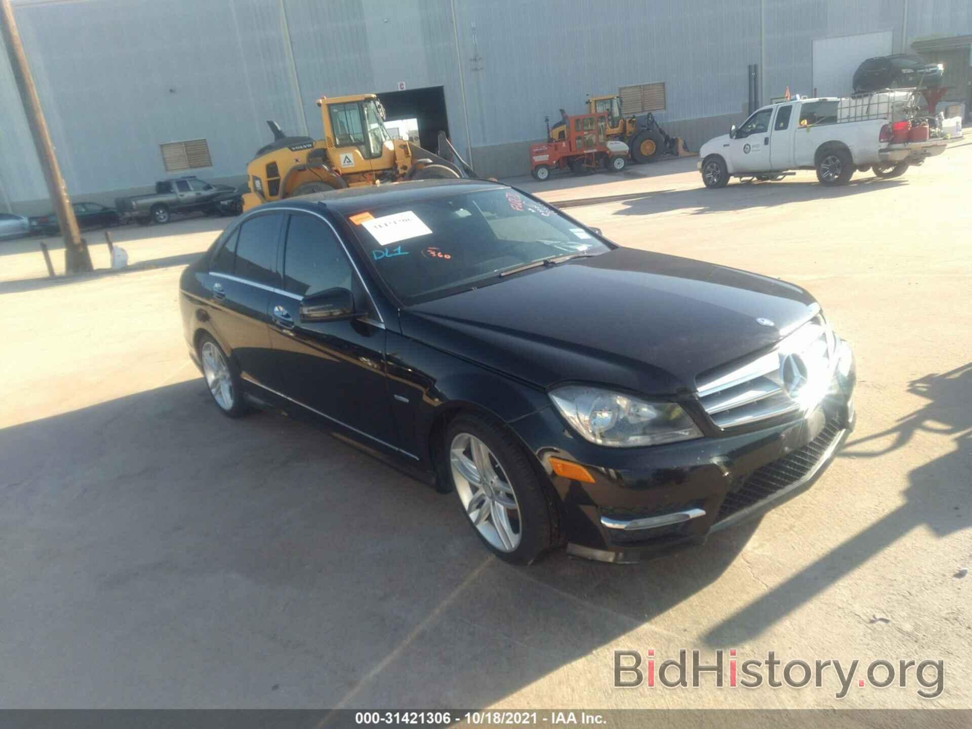 Photo WDDGF4HB7CR214208 - MERCEDES-BENZ C-CLASS 2012