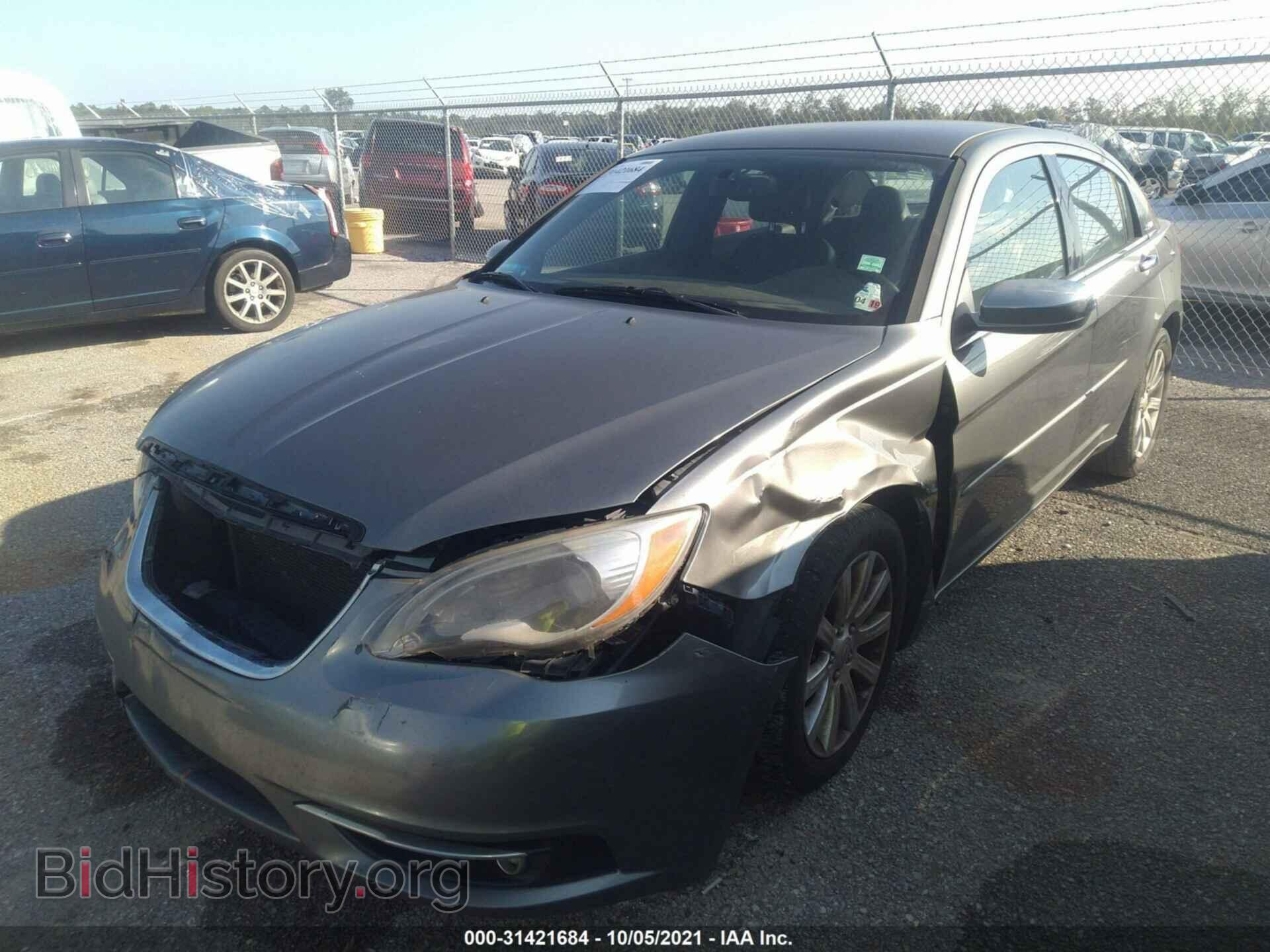 2013 CHRYSLER 200 - VIN: 1C3CCBCG9DN591287 - Photo 2
