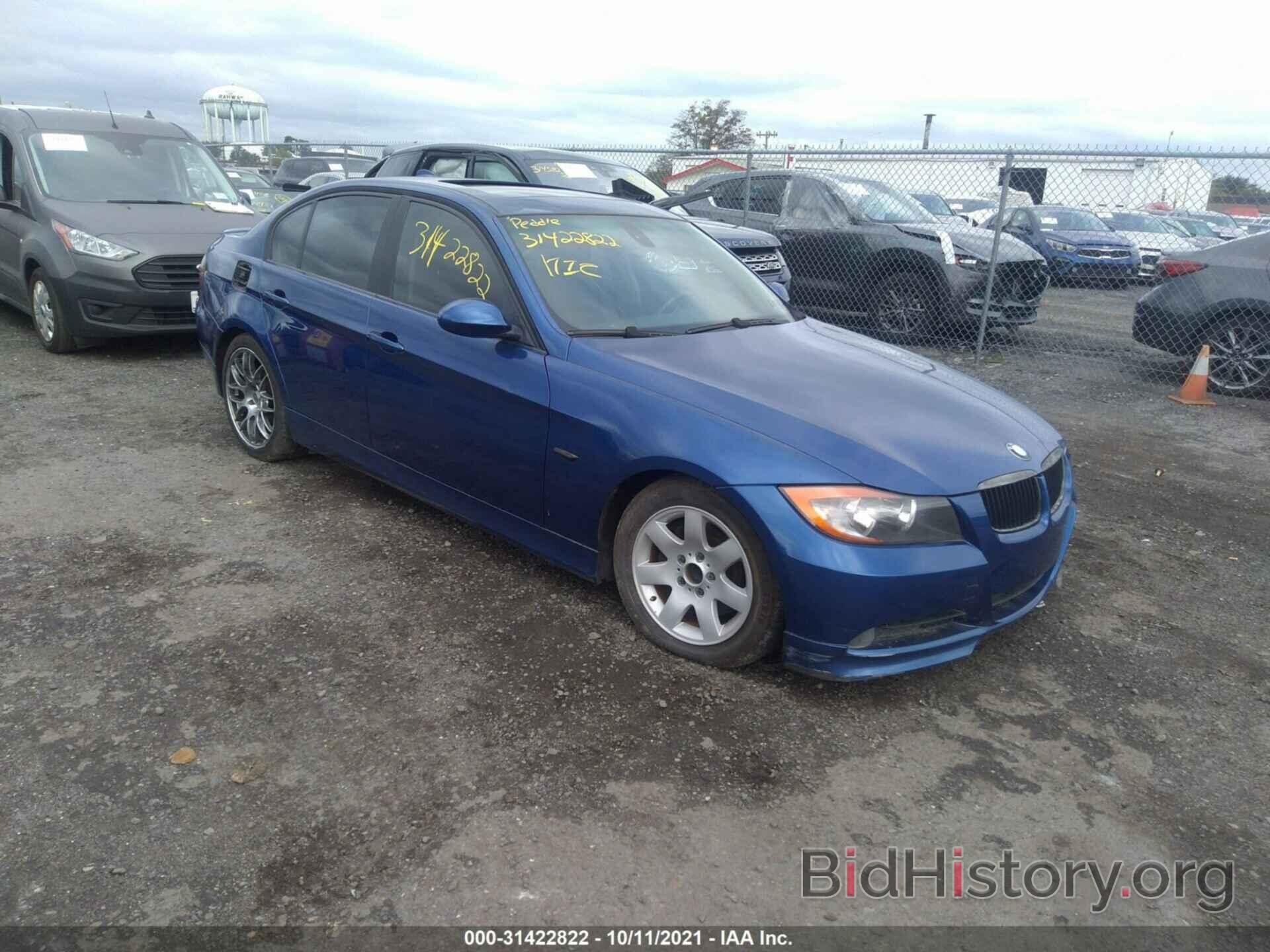 Photo WBAVC57548NK77564 - BMW 3 SERIES 2008