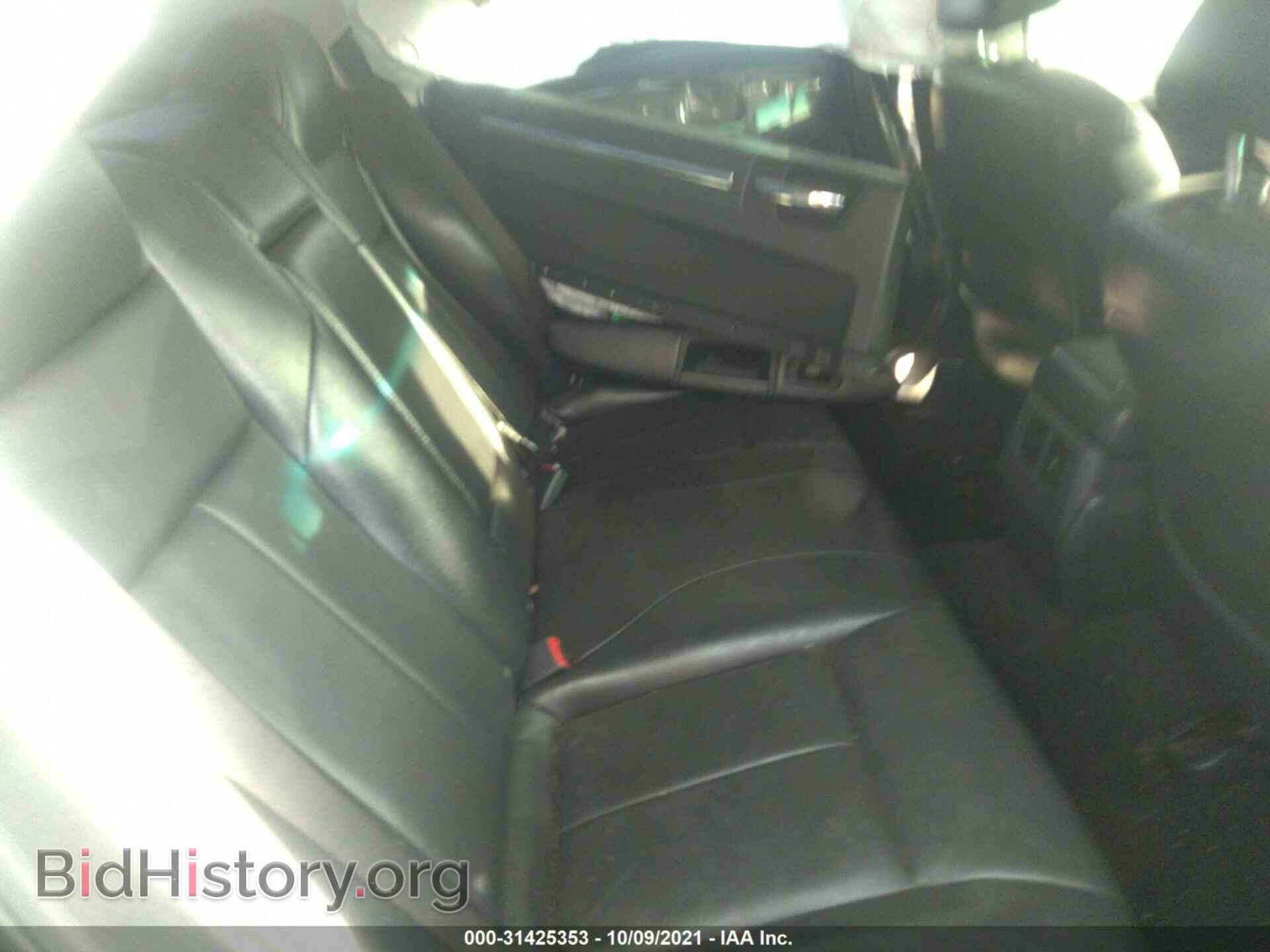 2010 CHRYSLER 300 - VIN: 2C3CA5CV9AH101215 - Фото 8