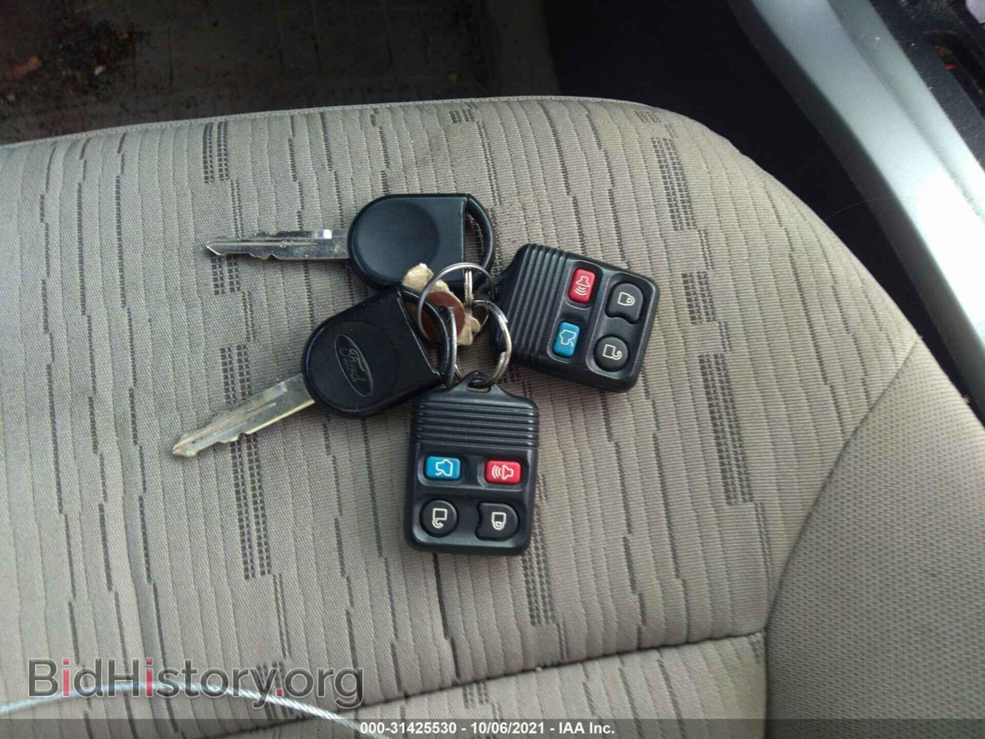 2010 FORD FOCUS - VIN: 1FAHP3FN3AW298096 - Фото 11
