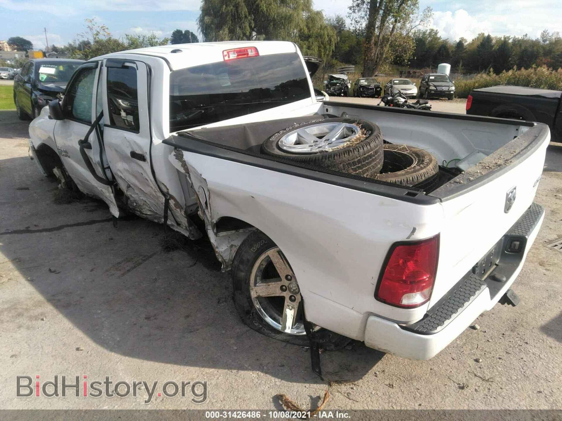 2018 RAM 1500 - VIN: 1C6RR7FG9JS203704 - Фото 3