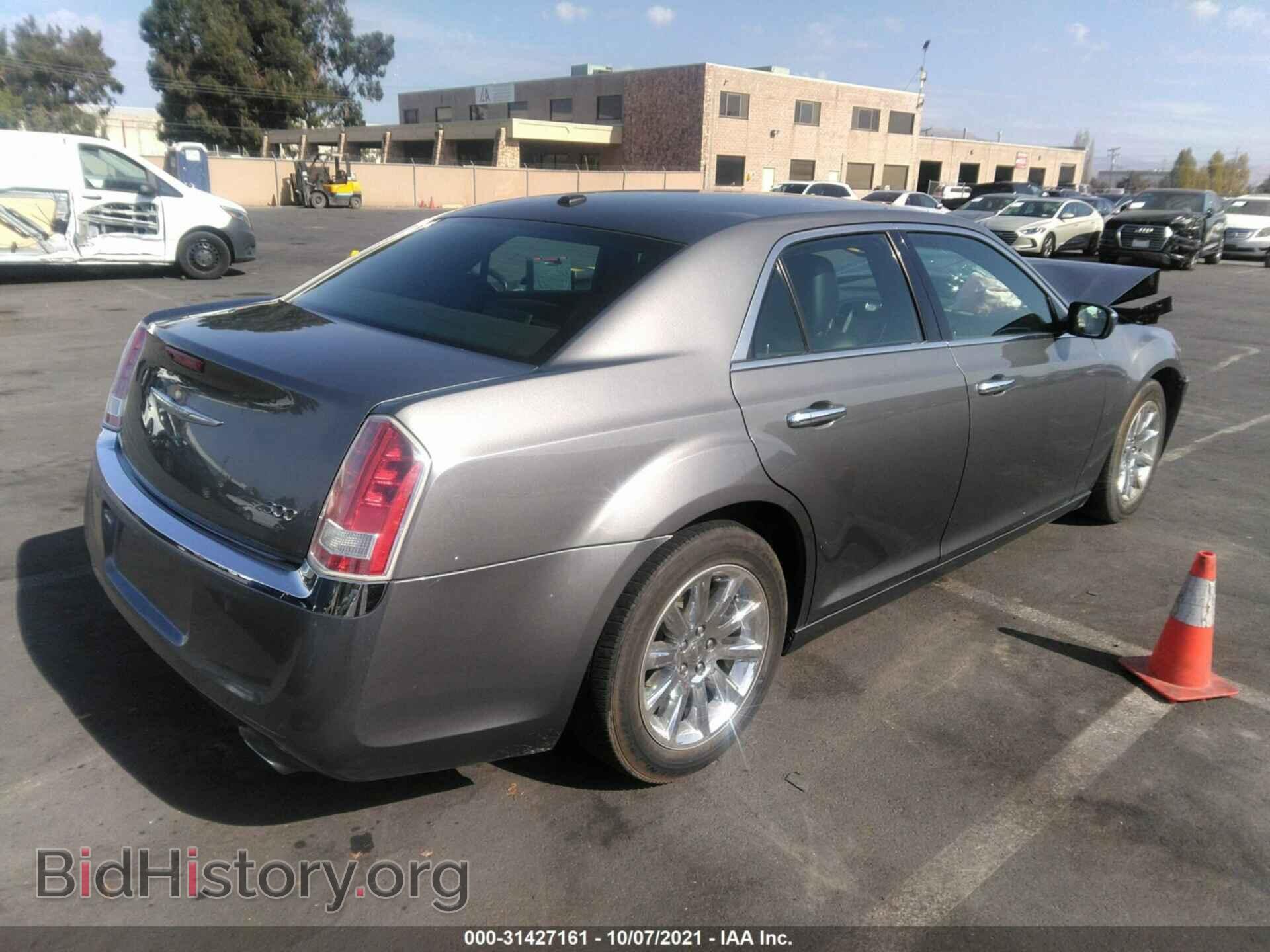 2012 CHRYSLER 300 - VIN: 2C3CCACG3CH224743 - Photo 4