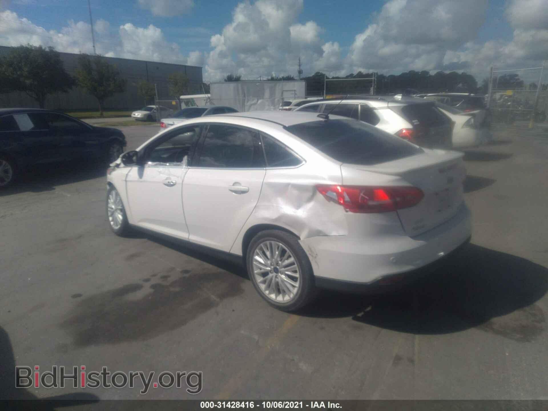 2018 FORD FOCUS - VIN: 1FADP3J22JL323647 - Фото 3