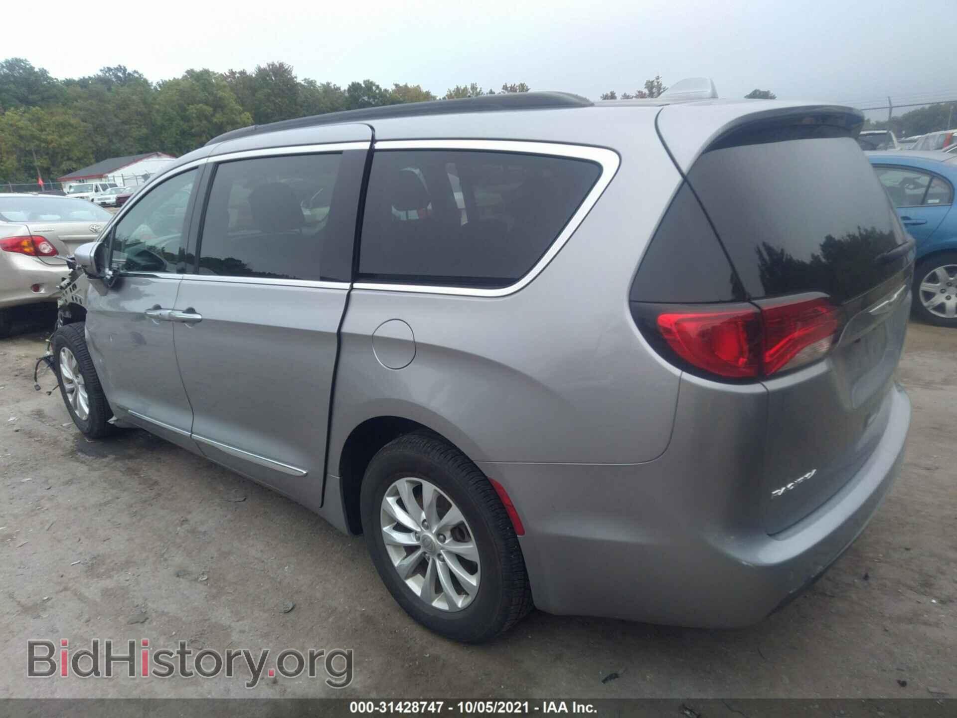 2017 CHRYSLER PACIFICA - VIN: 2C4RC1BGXHR745323 - Фото 3