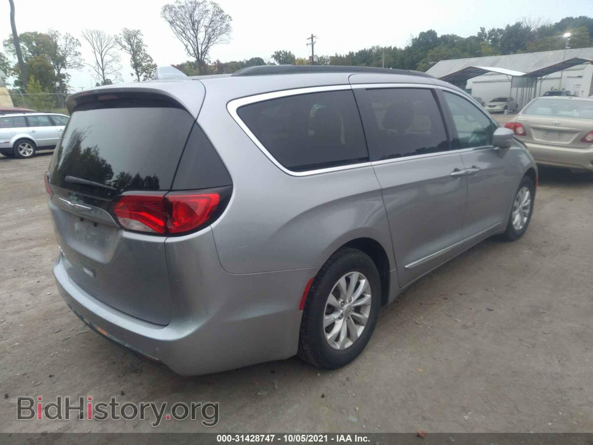 2017 CHRYSLER PACIFICA - VIN: 2C4RC1BGXHR745323 - Фото 4