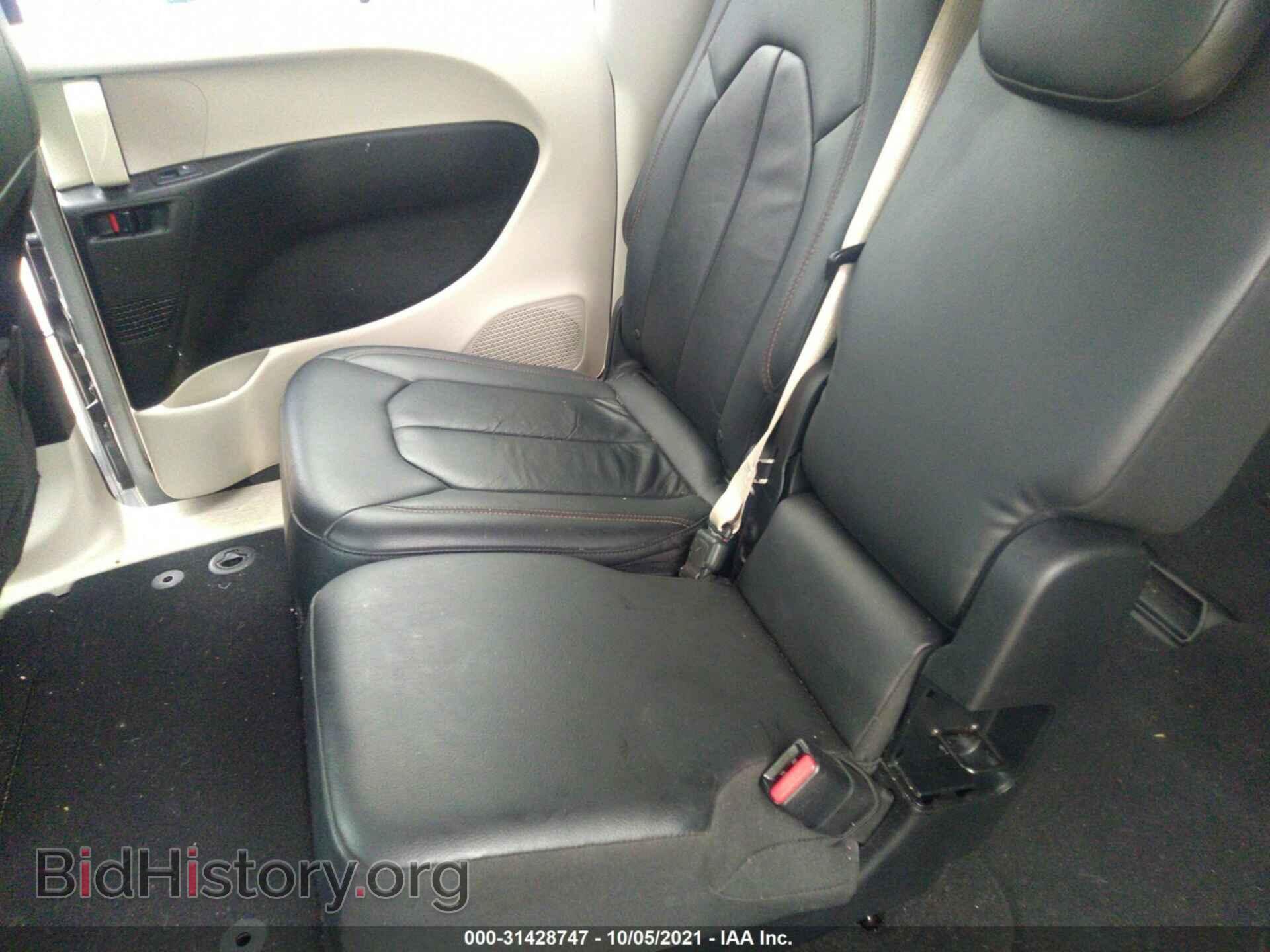 2017 CHRYSLER PACIFICA - VIN: 2C4RC1BGXHR745323 - Фото 8