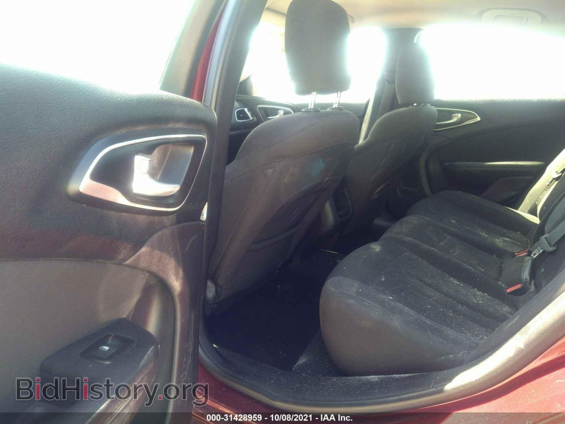 2016 CHRYSLER 200 - VIN: 1C3CCCAB1GN106867 - Фото 8