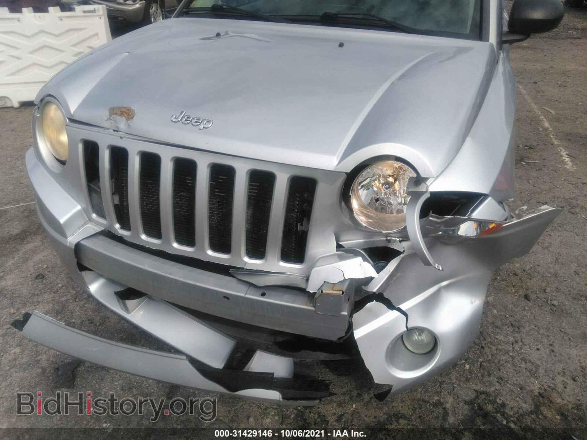 2007 JEEP COMPASS - VIN: 1J8FT47067D347472 - Photo 6