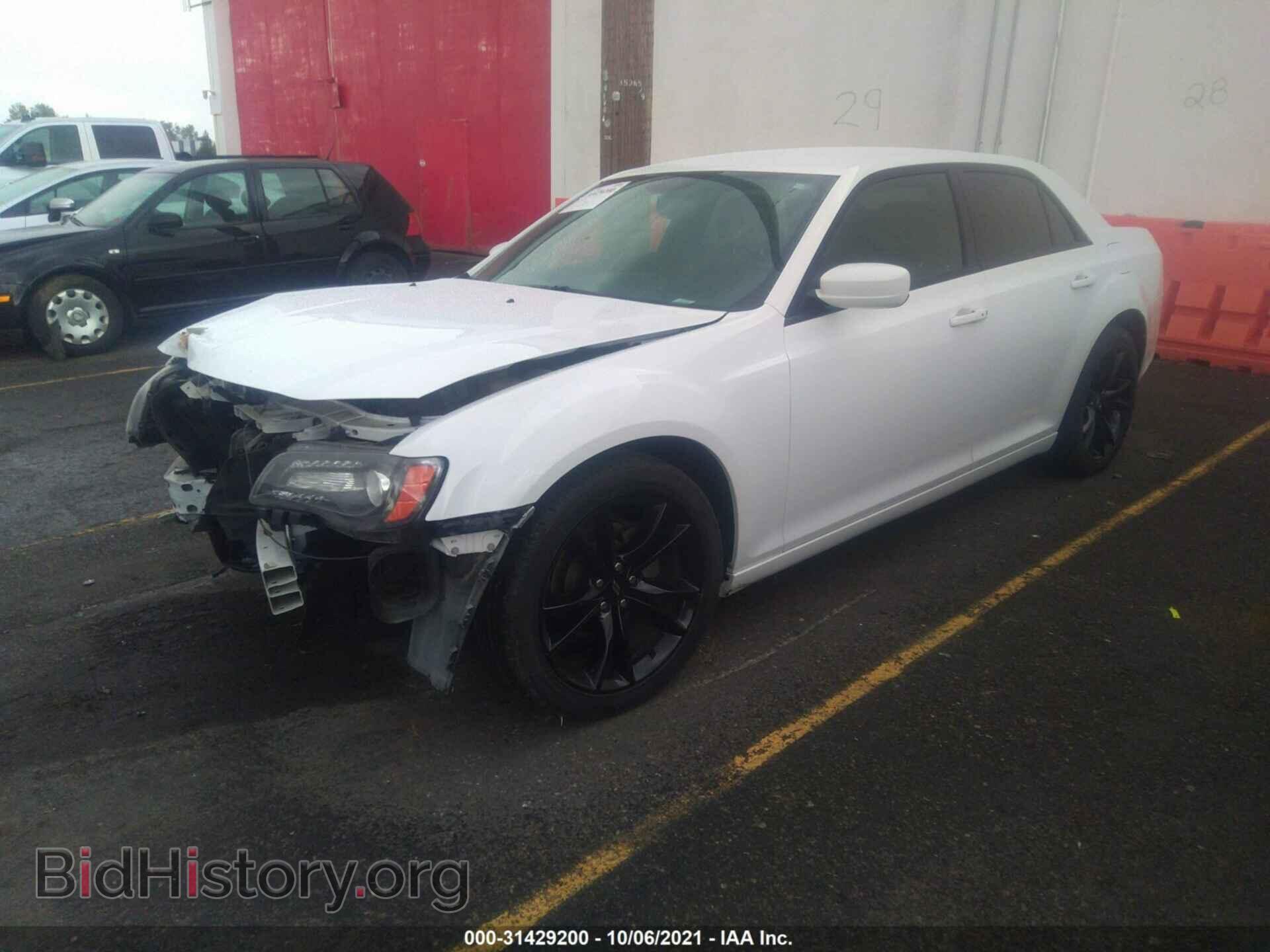 2014 CHRYSLER 300 - VIN: 2C3CCABG3EH309926 - Фото 2