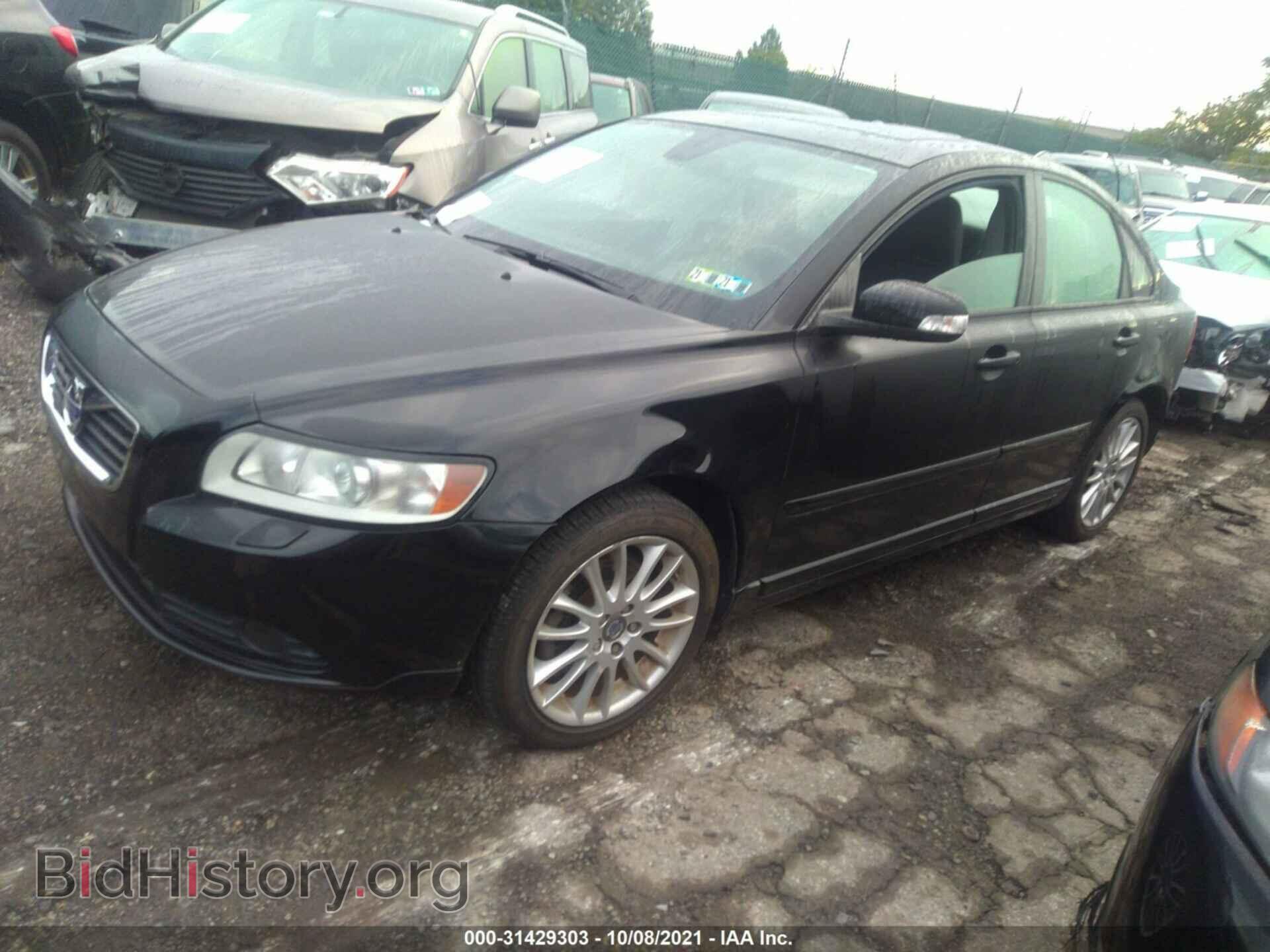 2011 VOLVO S40 - VIN: YV1672MSXB2544004 - Фото 2