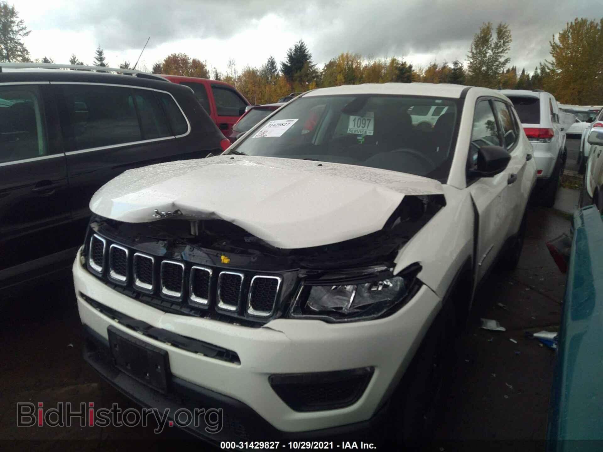 2018 JEEP COMPASS - VIN: 3C4NJCAB4JT263410 - Фото 2