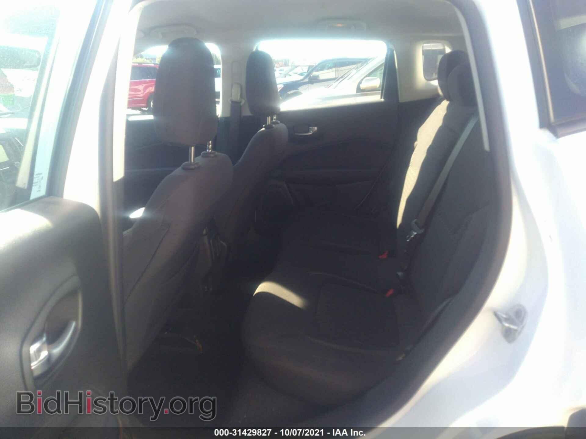 2018 JEEP COMPASS - VIN: 3C4NJCAB4JT263410 - Фото 8