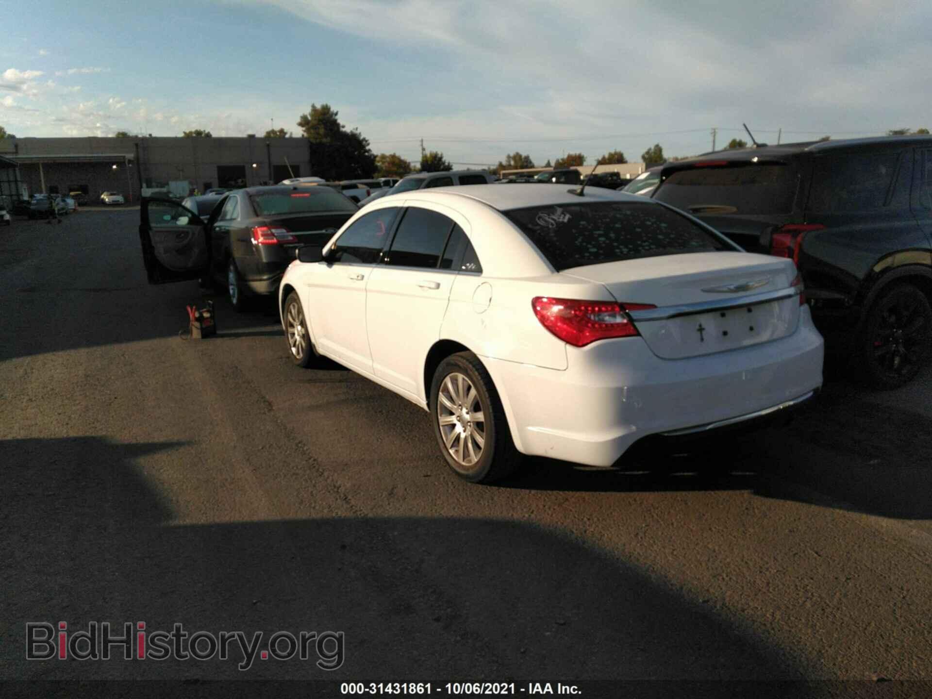 2013 CHRYSLER 200 - VIN: 1C3CCBBB3DN541913 - Фото 3