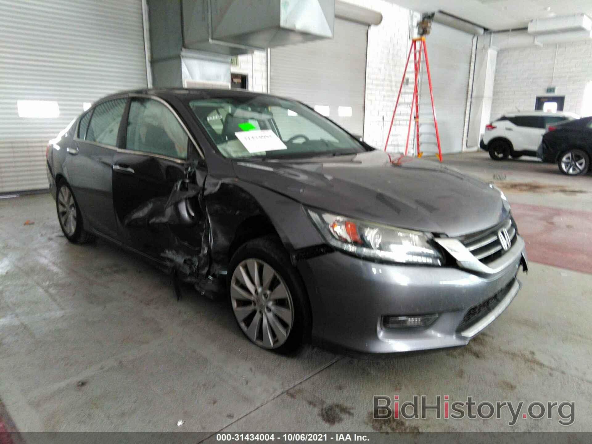 Photo 1HGCR2F86FA140232 - HONDA ACCORD SEDAN 2015