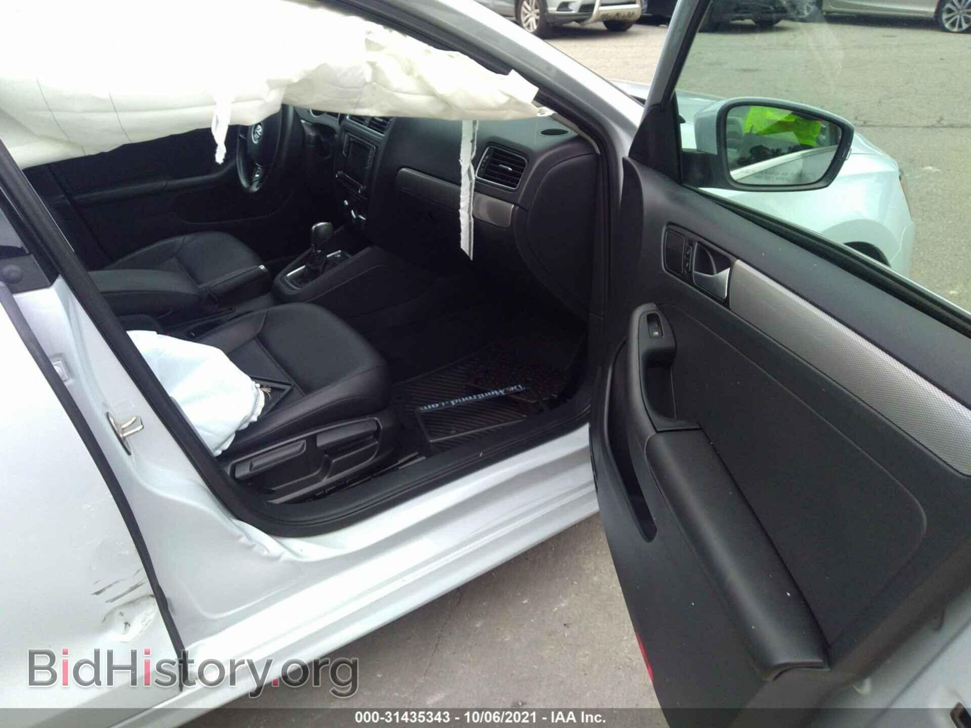 2017 VOLKSWAGEN JETTA - VIN: 3VWDB7AJ2HM412129 - Photo 5