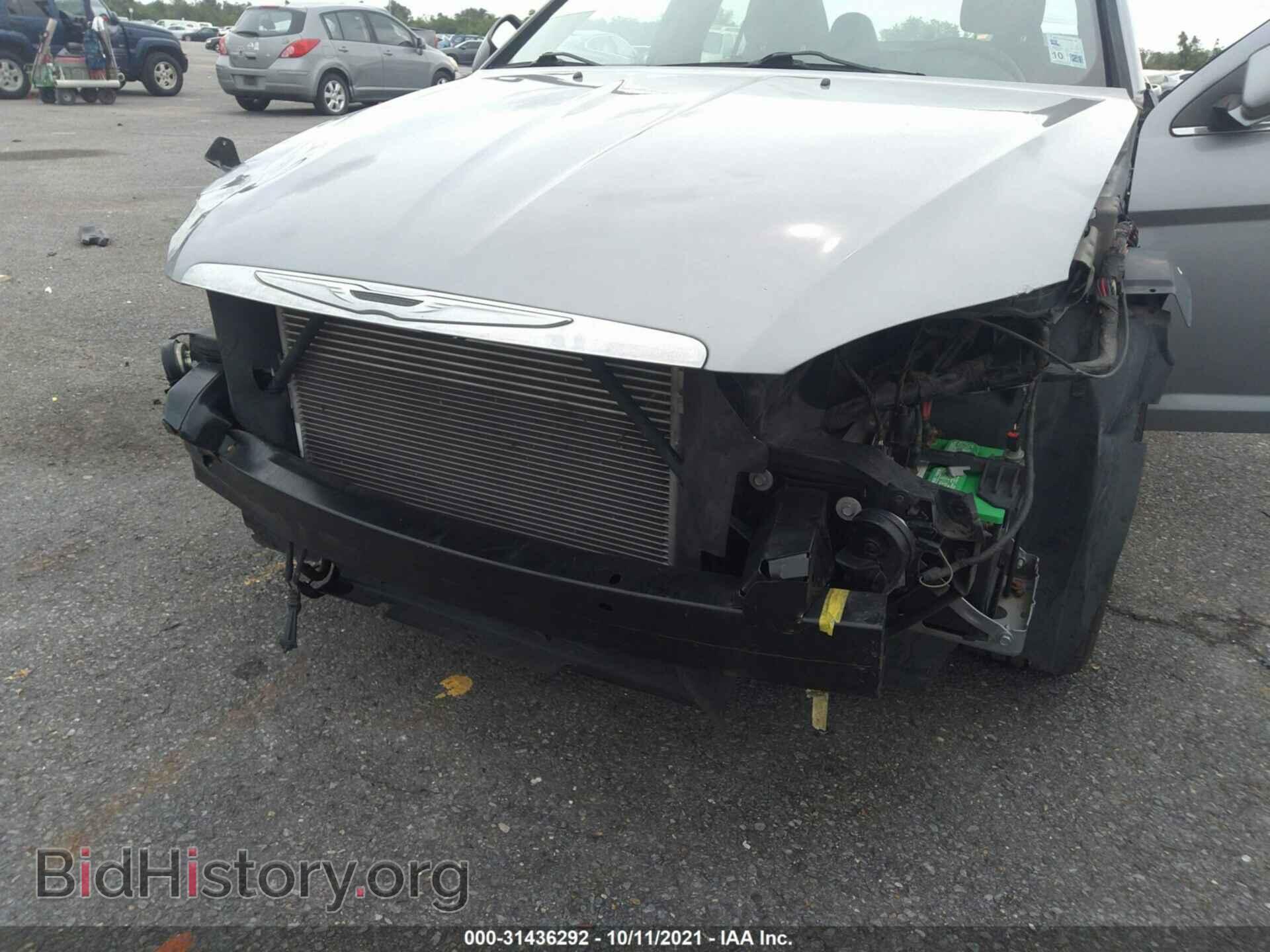 2013 CHRYSLER 200 - VIN: 1C3CCBAB8DN640681 - Фото 6