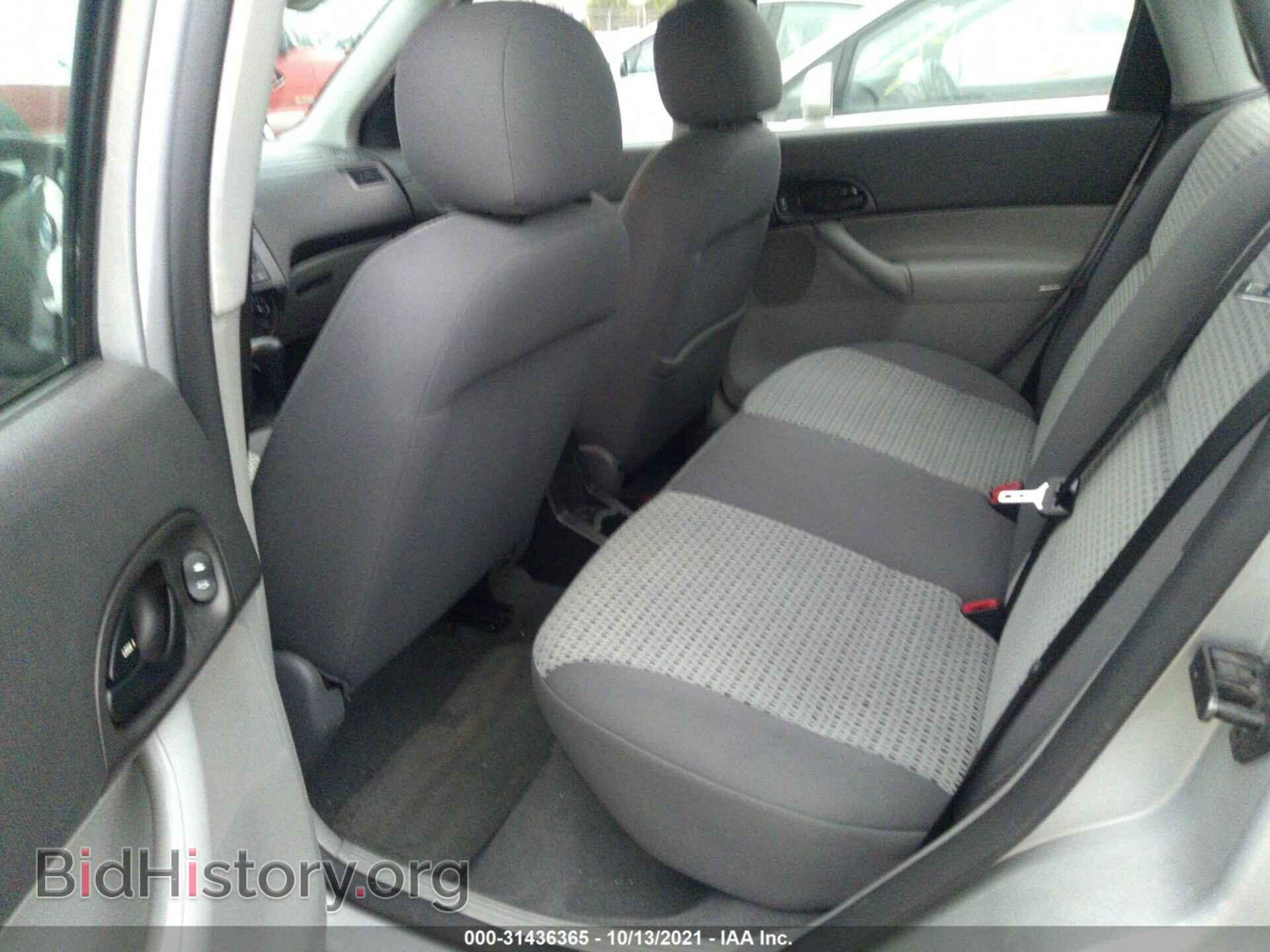 2007 FORD FOCUS - VIN: 1FAFP34N87W249737 - Фото 8
