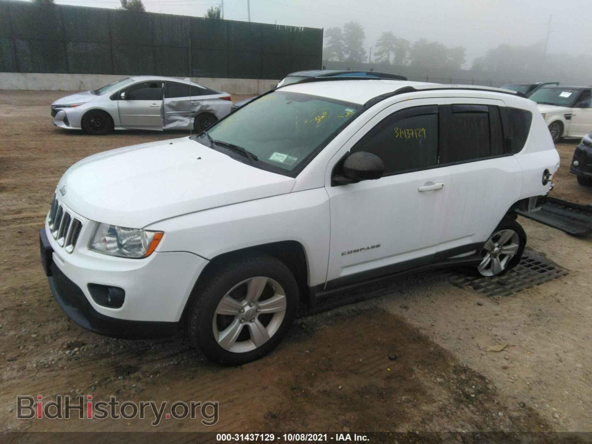 2011 JEEP COMPASS - VIN: 1J4NF1FB1BD277555 - Фото 2