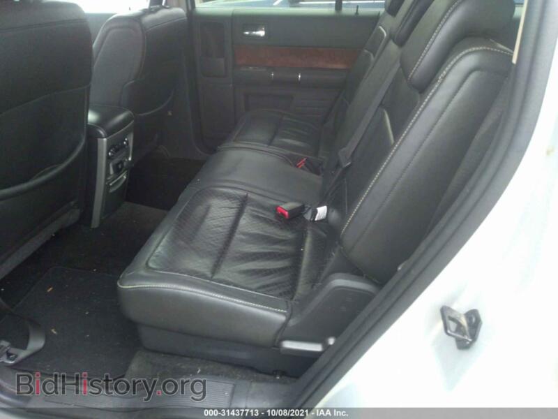 2011 Ford FLEX (VIN 2FMGK5DC4BBD36645) — photo 8 of 11
