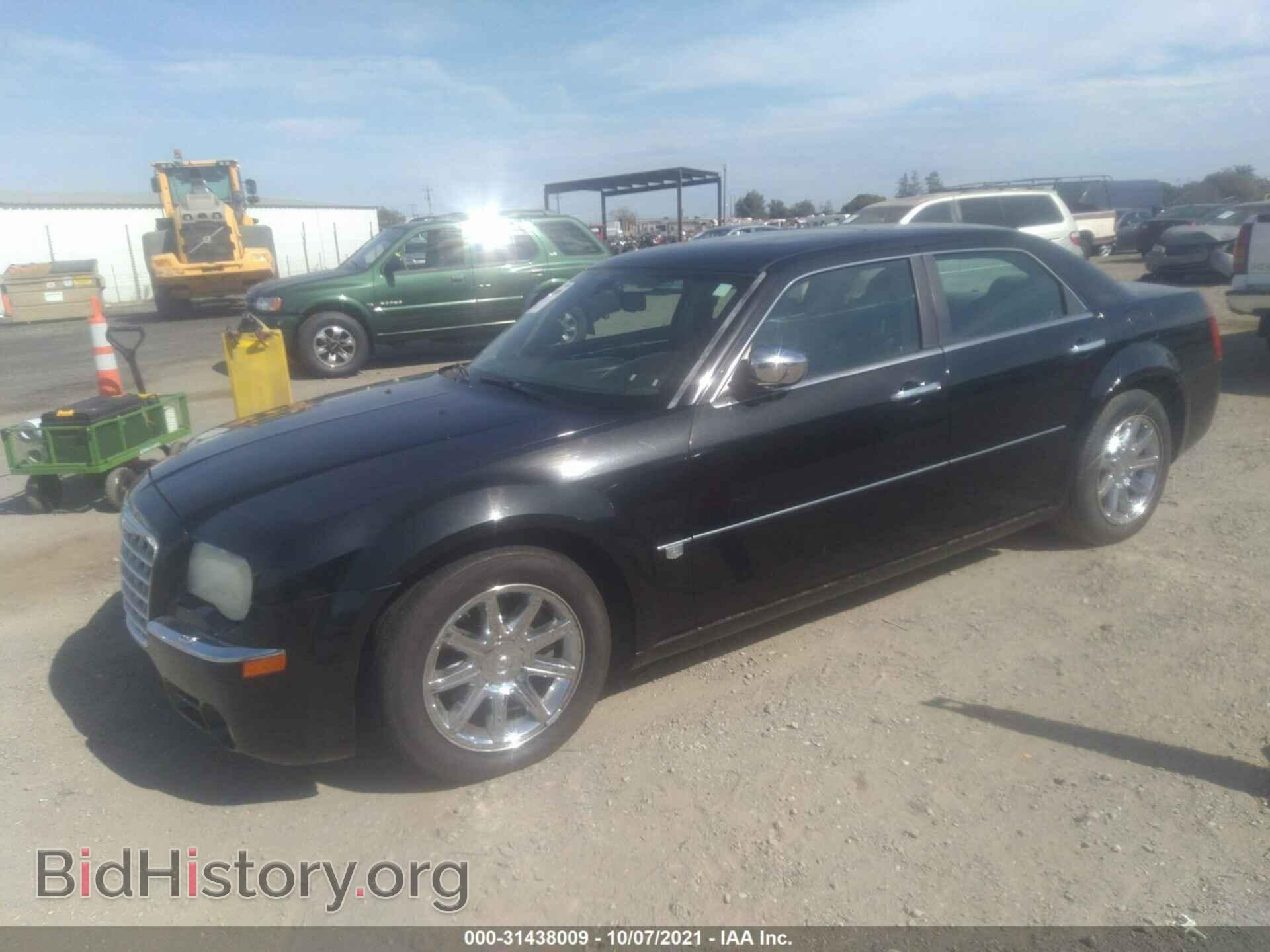 2006 CHRYSLER 300 - VIN: 2C3KA63H66H356911 - Фото 2