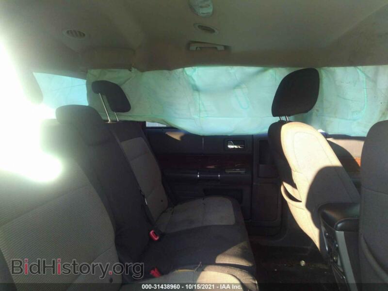 2011 Ford FLEX (VIN 2FMGK5CC5BBD27082) — фото 8 из 11