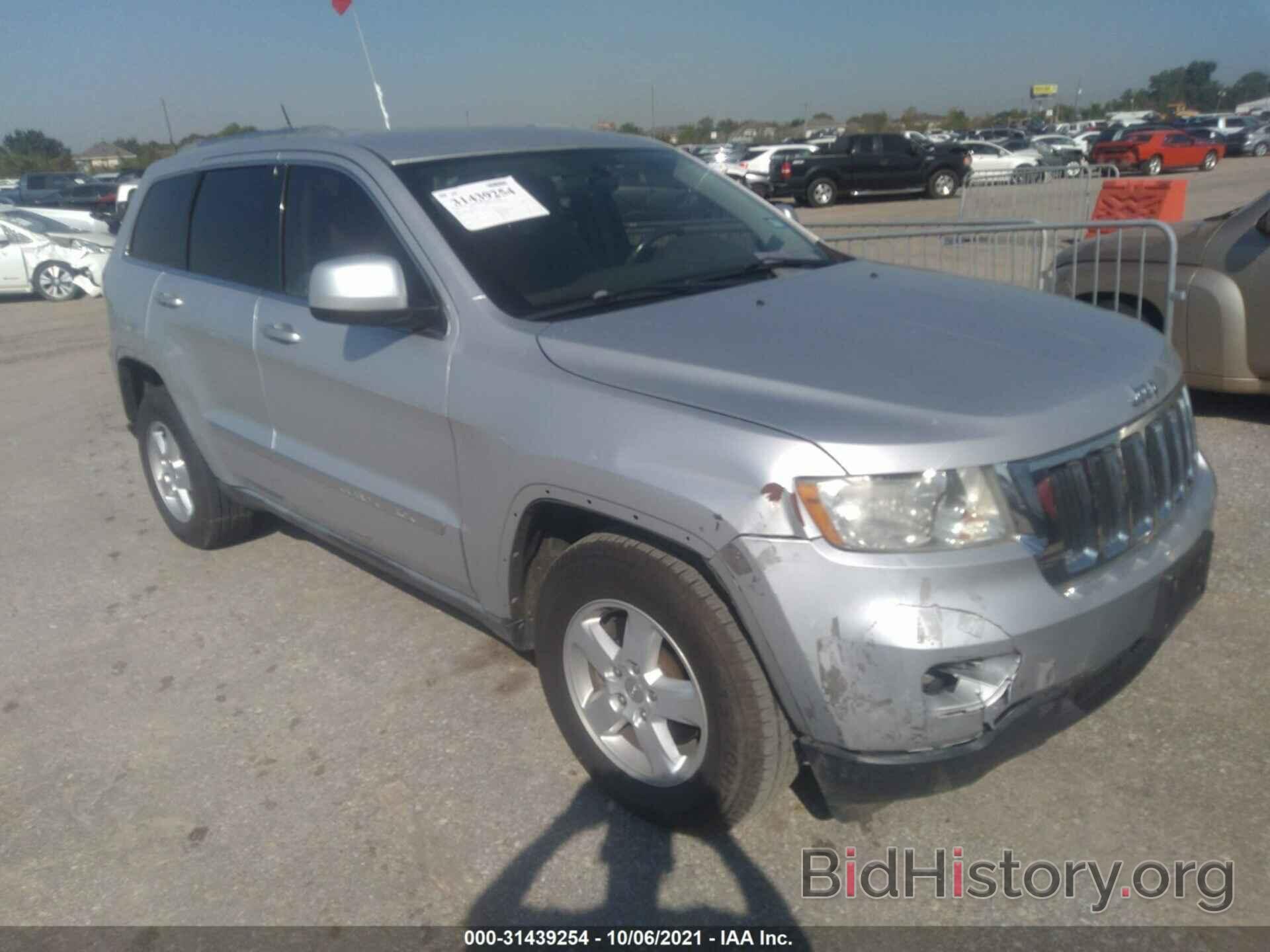 Photo 1J4RS4GG4BC613326 - JEEP GRAND CHEROKEE 2011