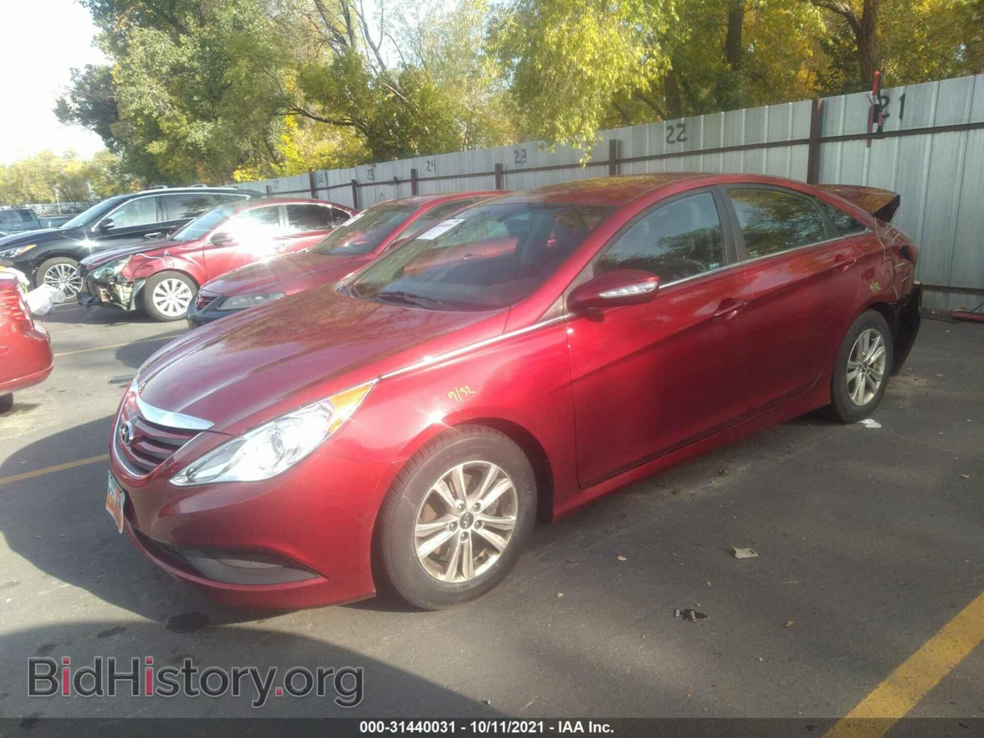 2014 HYUNDAI SONATA - VIN: 5NPEB4AC8EH820577 - Фото 2