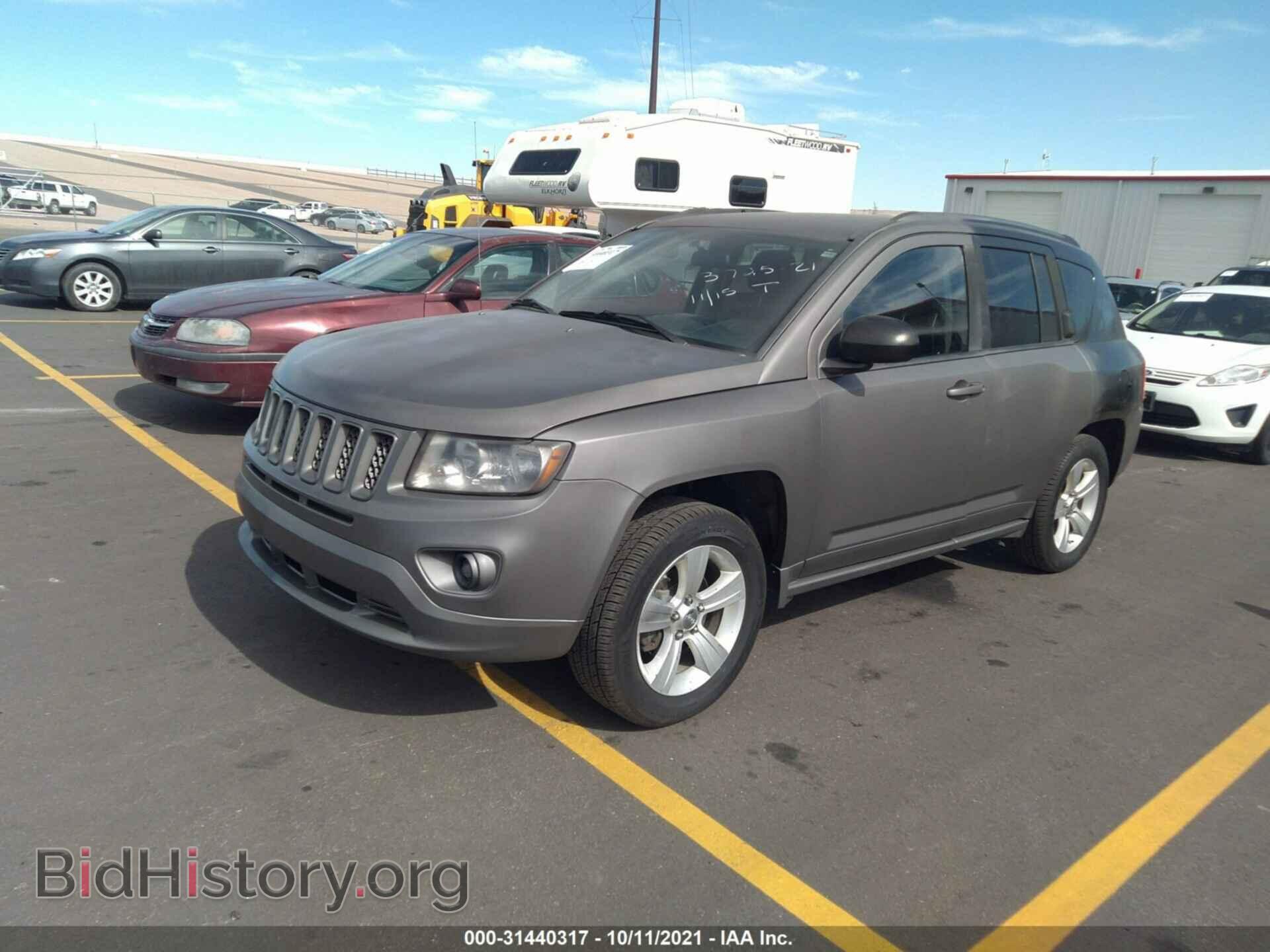 2012 JEEP COMPASS - VIN: 1C4NJCBAXCD601049 - Фото 2