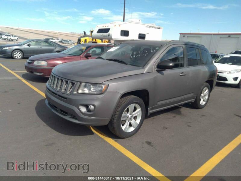2012 Jeep COMPASS (VIN 1C4NJCBAXCD601049) — photo 2 of 11