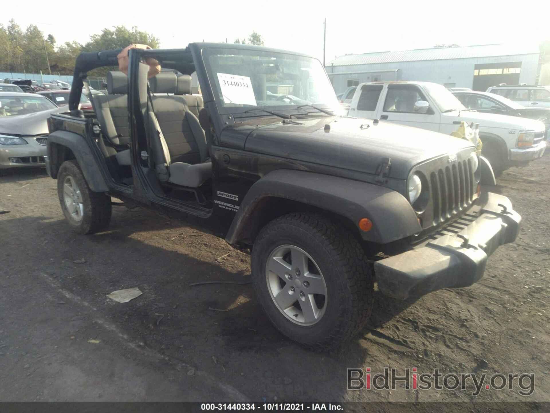 Photo 1J4BA3H19AL209333 - JEEP WRANGLER UNLIMITED 2010