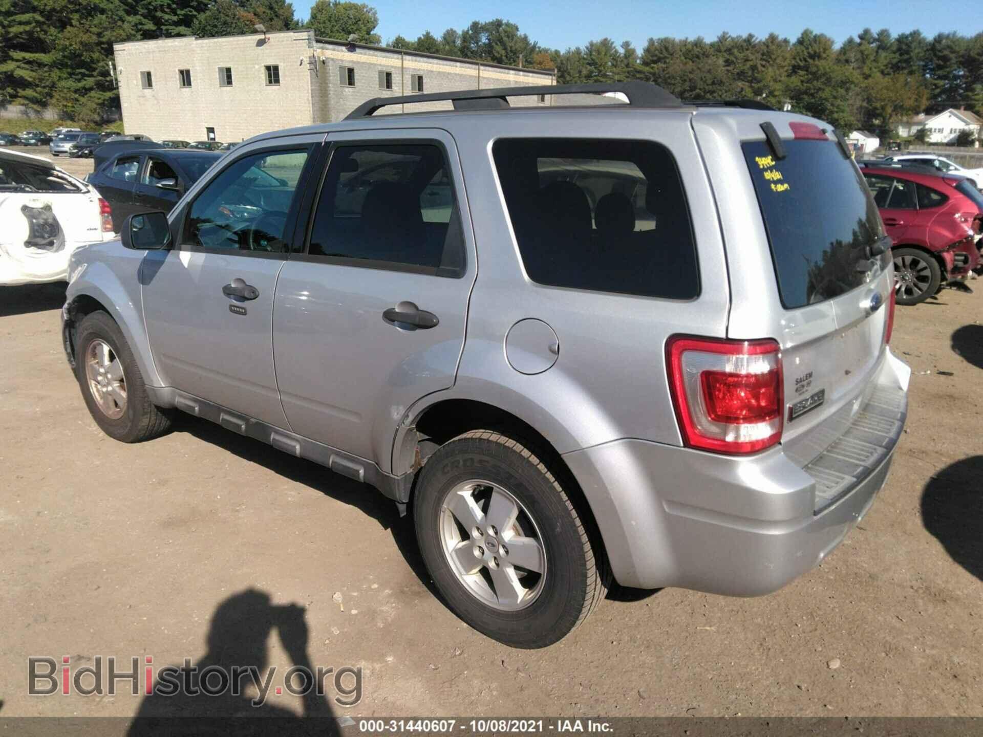 2011 FORD ESCAPE - VIN: 1FMCU9D70BKC38267 - Фото 3