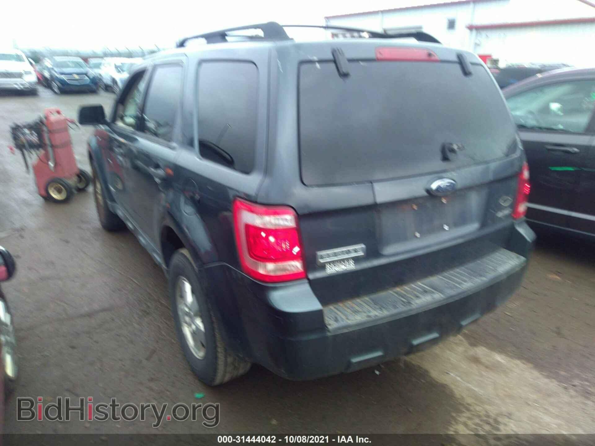 2008 FORD ESCAPE - VIN: 1FMCU93158KB75205 - Фото 3